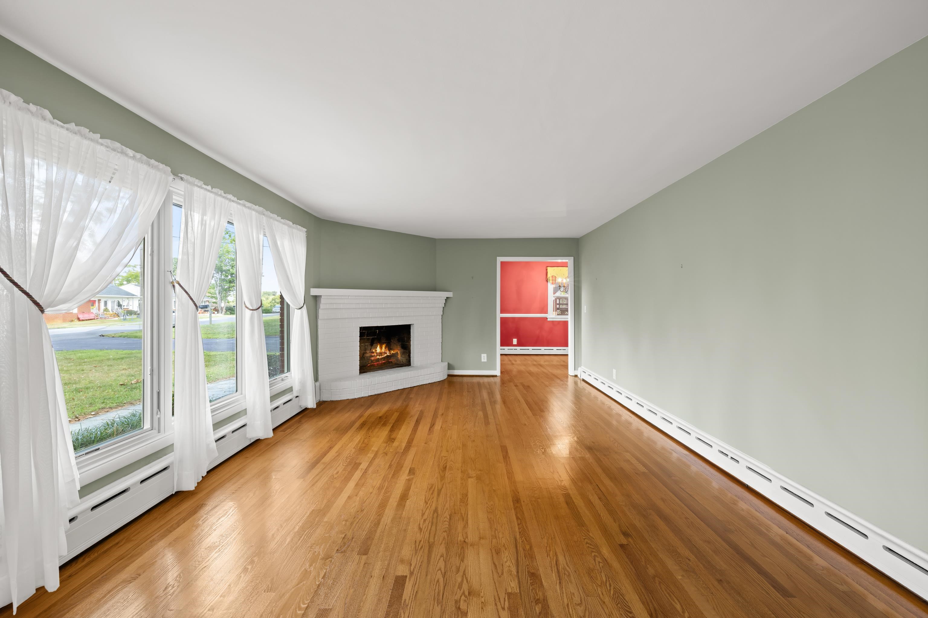 119 GREENWOOD RD, STAUNTON, Virginia 24401, 3 Bedrooms Bedrooms, ,1 BathroomBathrooms,Residential,119 GREENWOOD RD,682020 MLS # 682020