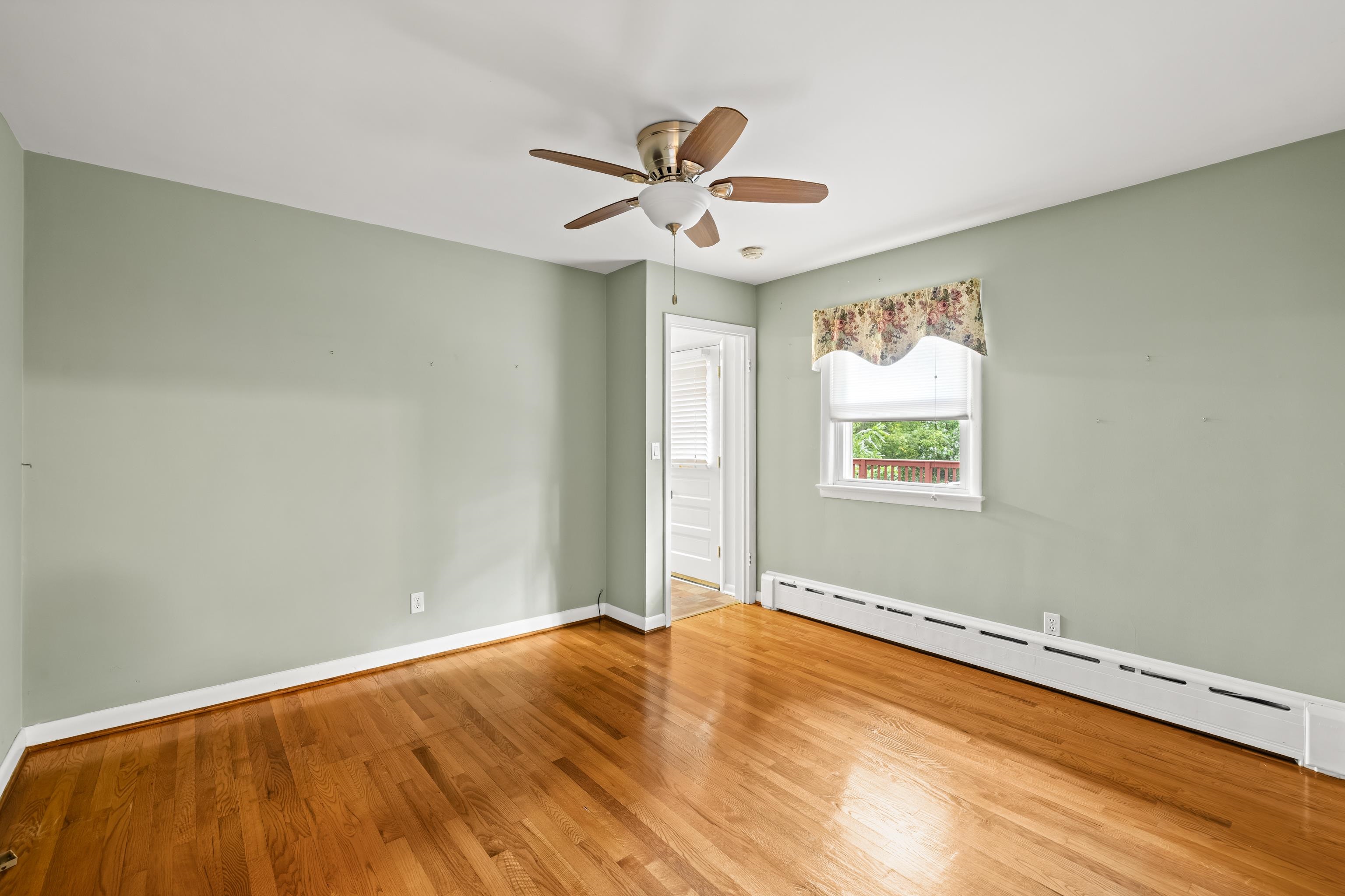 119 GREENWOOD RD, STAUNTON, Virginia 24401, 3 Bedrooms Bedrooms, ,1 BathroomBathrooms,Residential,119 GREENWOOD RD,682020 MLS # 682020