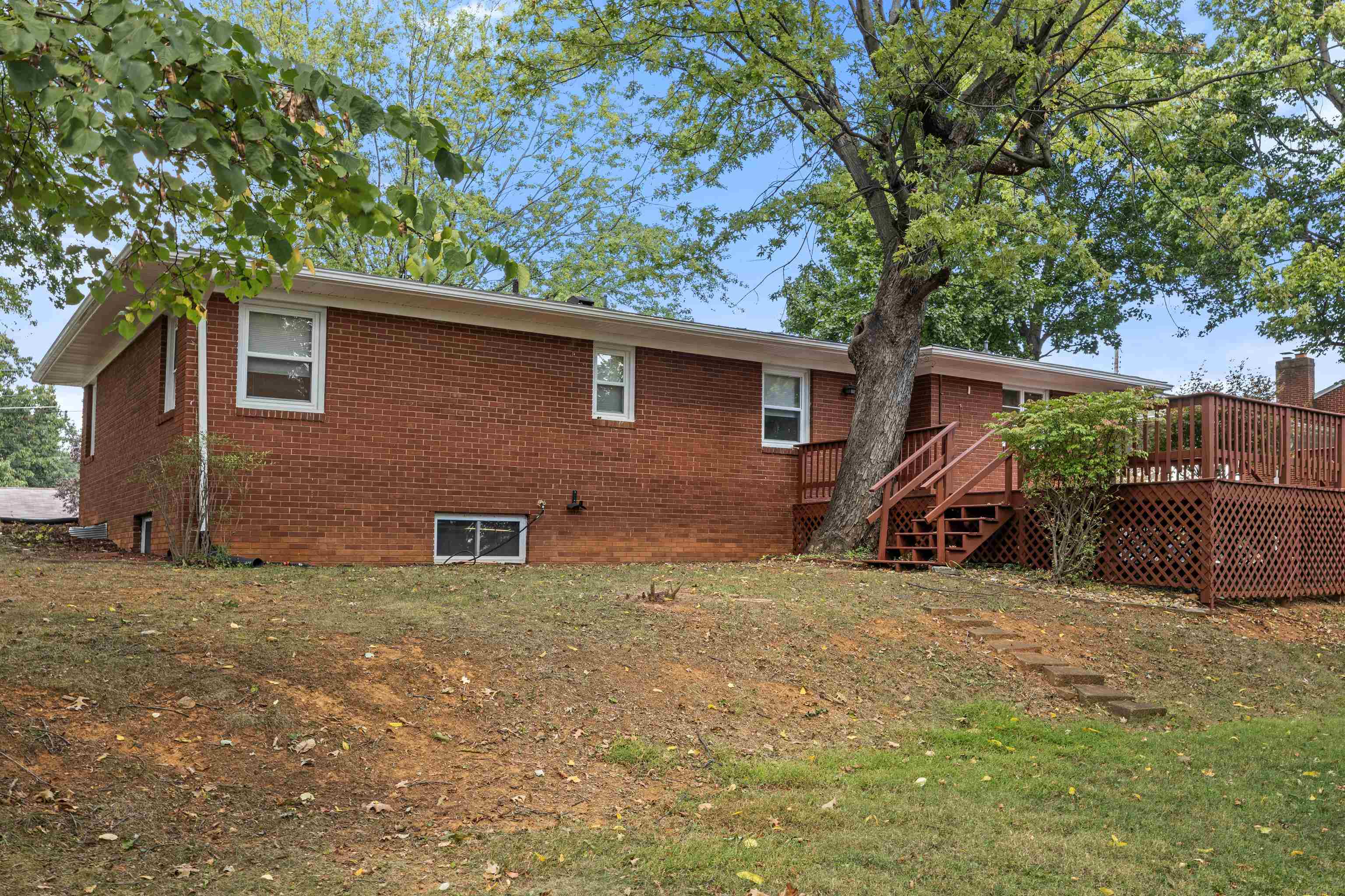 119 GREENWOOD RD, STAUNTON, Virginia 24401, 3 Bedrooms Bedrooms, ,1 BathroomBathrooms,Residential,119 GREENWOOD RD,682020 MLS # 682020