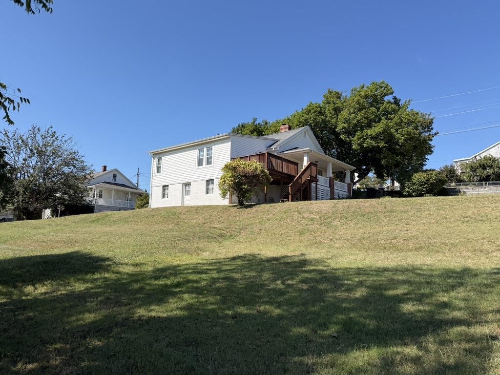 1902 FIRST ST, STAUNTON, Virginia 24401, 3 Bedrooms Bedrooms, ,1 BathroomBathrooms,Residential,1902 and 1904 First Street,1902 FIRST ST,682025 MLS # 682025