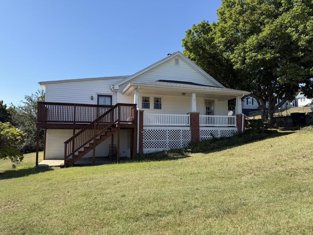 1902 FIRST ST, STAUNTON, Virginia 24401, 3 Bedrooms Bedrooms, ,1 BathroomBathrooms,Residential,1902 and 1904 First Street,1902 FIRST ST,682025 MLS # 682025