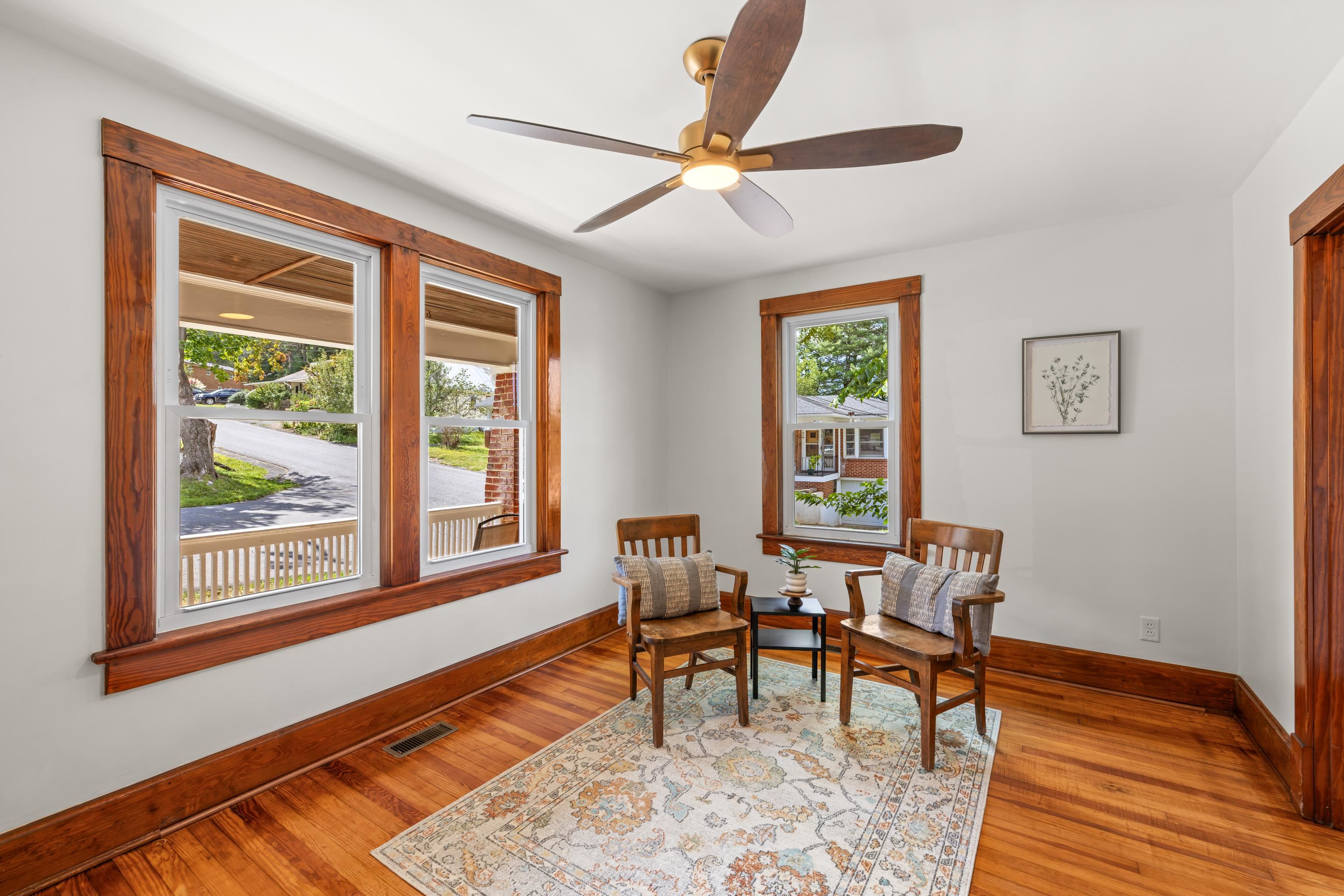 221 W PEABODY ST, STAUNTON, Virginia 24401, 3 Bedrooms Bedrooms, ,2 BathroomsBathrooms,Residential,221 W PEABODY ST,682027 MLS # 682027