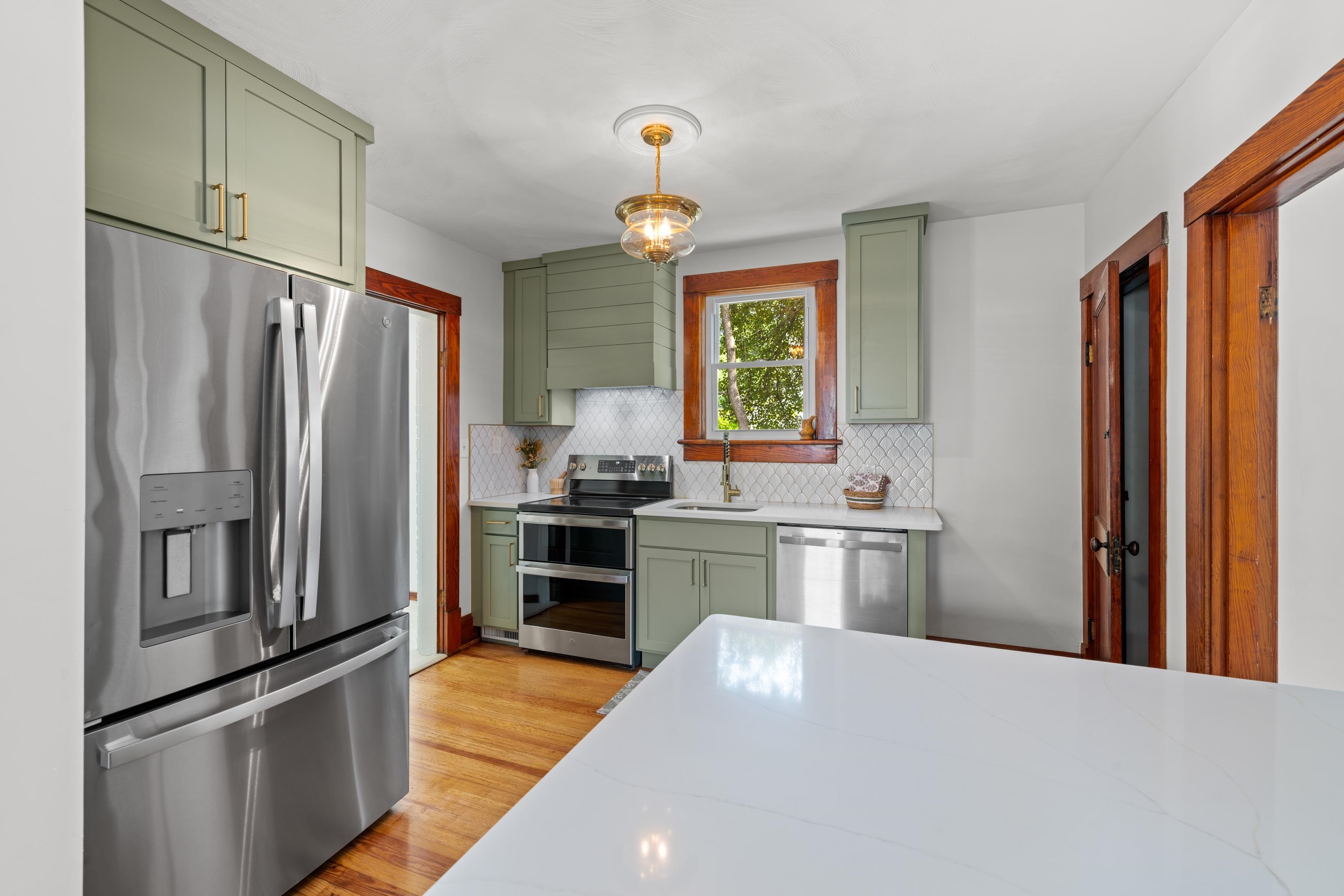 221 W PEABODY ST, STAUNTON, Virginia 24401, 3 Bedrooms Bedrooms, ,2 BathroomsBathrooms,Residential,221 W PEABODY ST,682027 MLS # 682027