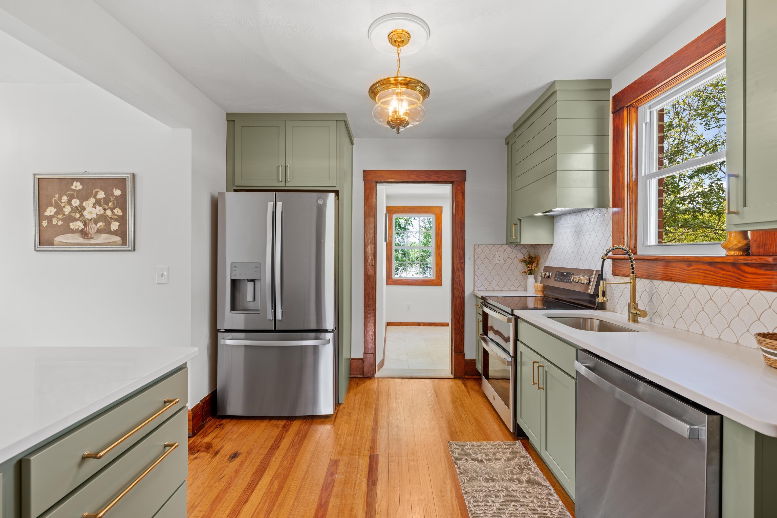 221 W PEABODY ST, STAUNTON, Virginia 24401, 3 Bedrooms Bedrooms, ,2 BathroomsBathrooms,Residential,221 W PEABODY ST,682027 MLS # 682027