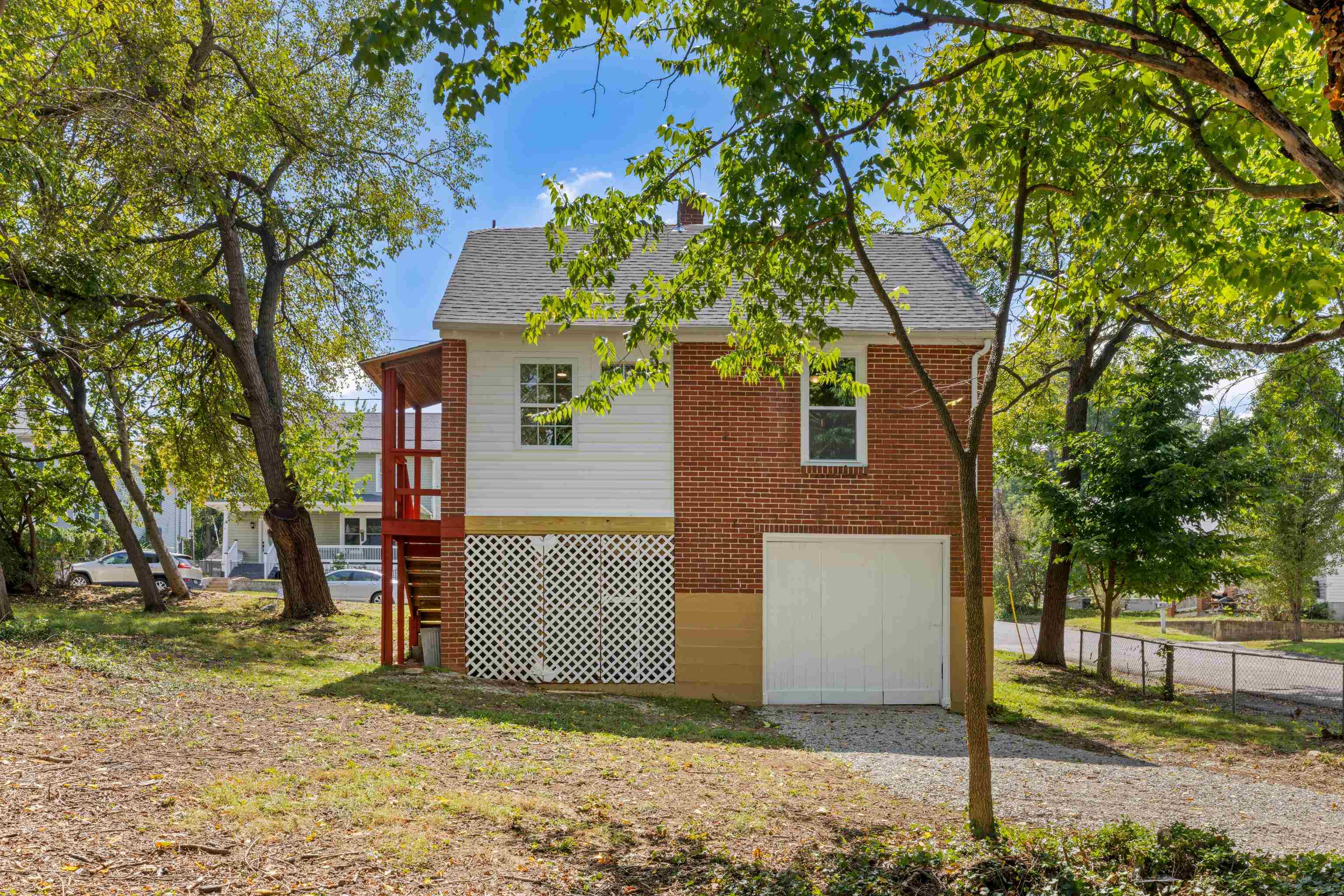 221 W PEABODY ST, STAUNTON, Virginia 24401, 3 Bedrooms Bedrooms, ,2 BathroomsBathrooms,Residential,221 W PEABODY ST,682027 MLS # 682027