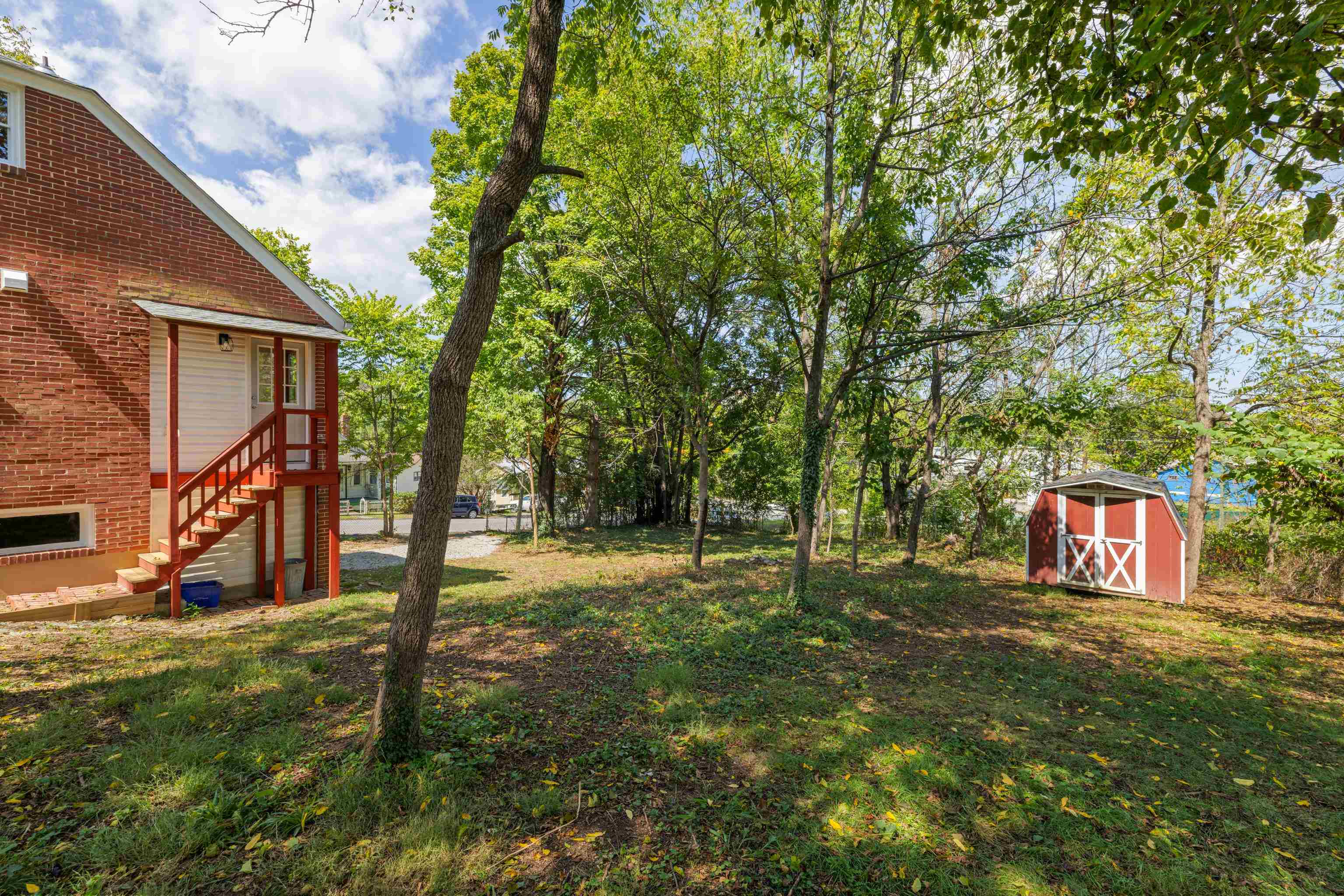 221 W PEABODY ST, STAUNTON, Virginia 24401, 3 Bedrooms Bedrooms, ,2 BathroomsBathrooms,Residential,221 W PEABODY ST,682027 MLS # 682027