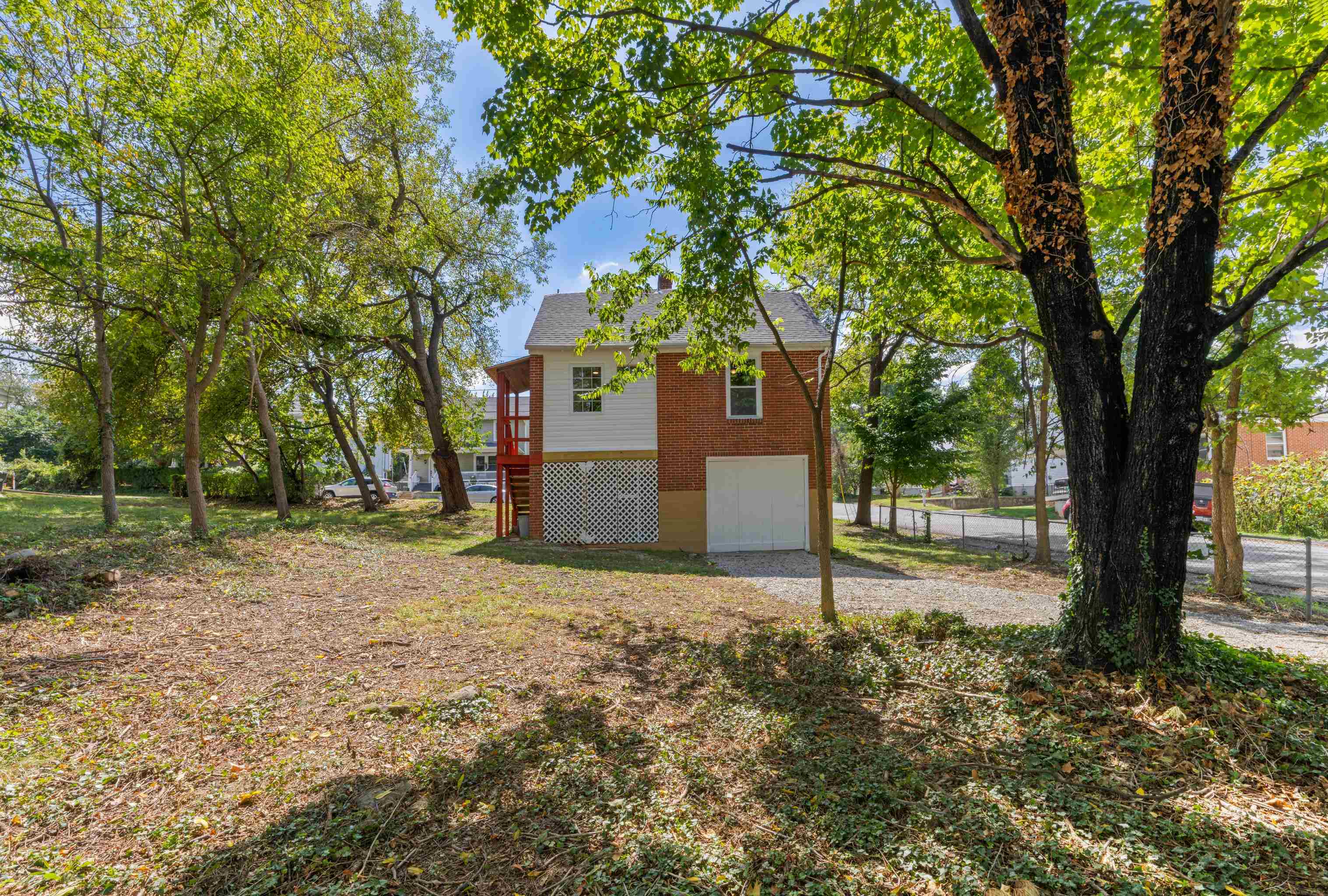 221 W PEABODY ST, STAUNTON, Virginia 24401, 3 Bedrooms Bedrooms, ,2 BathroomsBathrooms,Residential,221 W PEABODY ST,682027 MLS # 682027