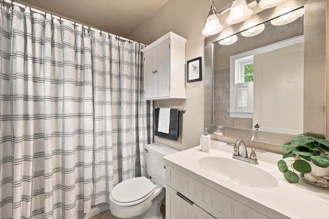 630 PARKVIEW AVE, STAUNTON, Virginia 24401, 3 Bedrooms Bedrooms, ,2 BathroomsBathrooms,Residential,630 PARKVIEW AVE,682031 MLS # 682031 630 PARKVIEW AVE, STAUNTON, Virginia 24401, 3 Bedrooms Bedrooms, ,2 BathroomsBathrooms,Residential,630 PARKVIEW AVE,682031 MLS # 682031