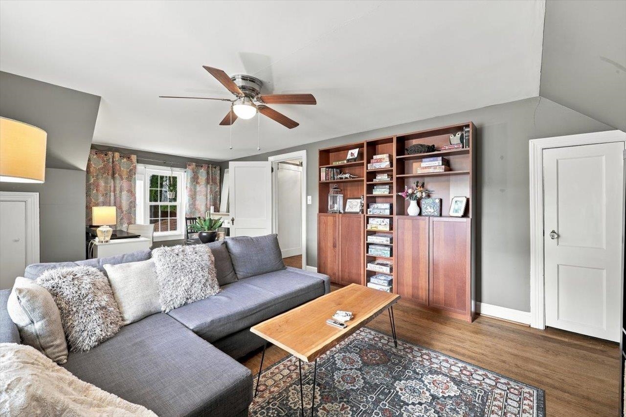 630 PARKVIEW AVE, STAUNTON, Virginia 24401, 3 Bedrooms Bedrooms, ,2 BathroomsBathrooms,Residential,630 PARKVIEW AVE,682031 MLS # 682031 630 PARKVIEW AVE, STAUNTON, Virginia 24401, 3 Bedrooms Bedrooms, ,2 BathroomsBathrooms,Residential,630 PARKVIEW AVE,682031 MLS # 682031