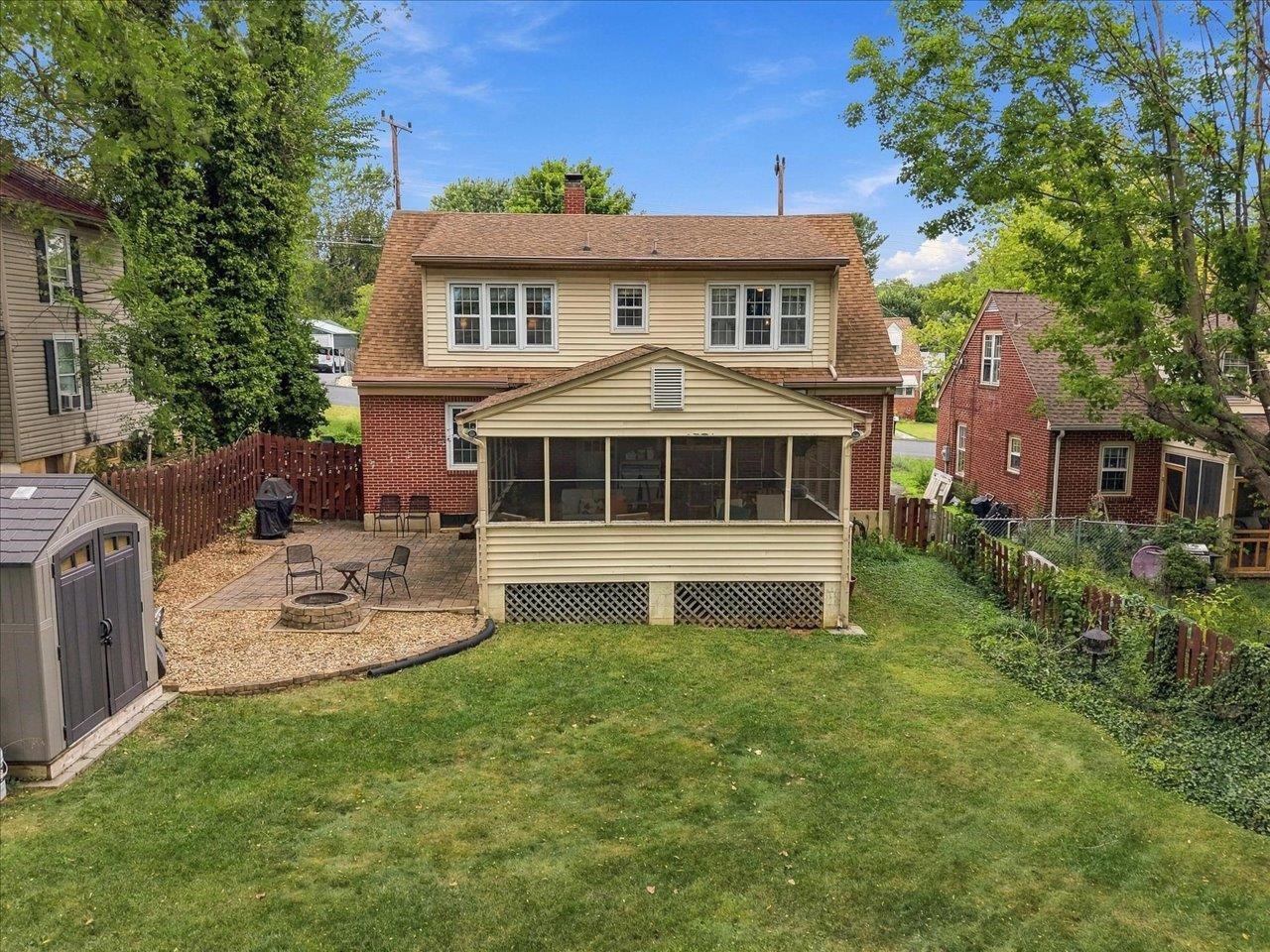 630 PARKVIEW AVE, STAUNTON, Virginia 24401, 3 Bedrooms Bedrooms, ,2 BathroomsBathrooms,Residential,630 PARKVIEW AVE,682031 MLS # 682031 630 PARKVIEW AVE, STAUNTON, Virginia 24401, 3 Bedrooms Bedrooms, ,2 BathroomsBathrooms,Residential,630 PARKVIEW AVE,682031 MLS # 682031