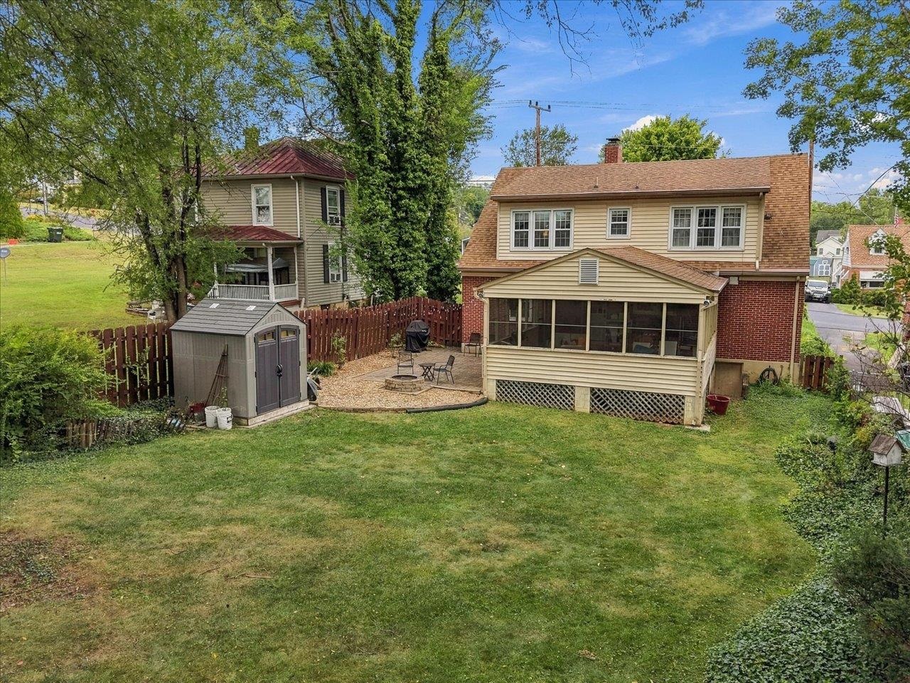 630 PARKVIEW AVE, STAUNTON, Virginia 24401, 3 Bedrooms Bedrooms, ,2 BathroomsBathrooms,Residential,630 PARKVIEW AVE,682031 MLS # 682031 630 PARKVIEW AVE, STAUNTON, Virginia 24401, 3 Bedrooms Bedrooms, ,2 BathroomsBathrooms,Residential,630 PARKVIEW AVE,682031 MLS # 682031
