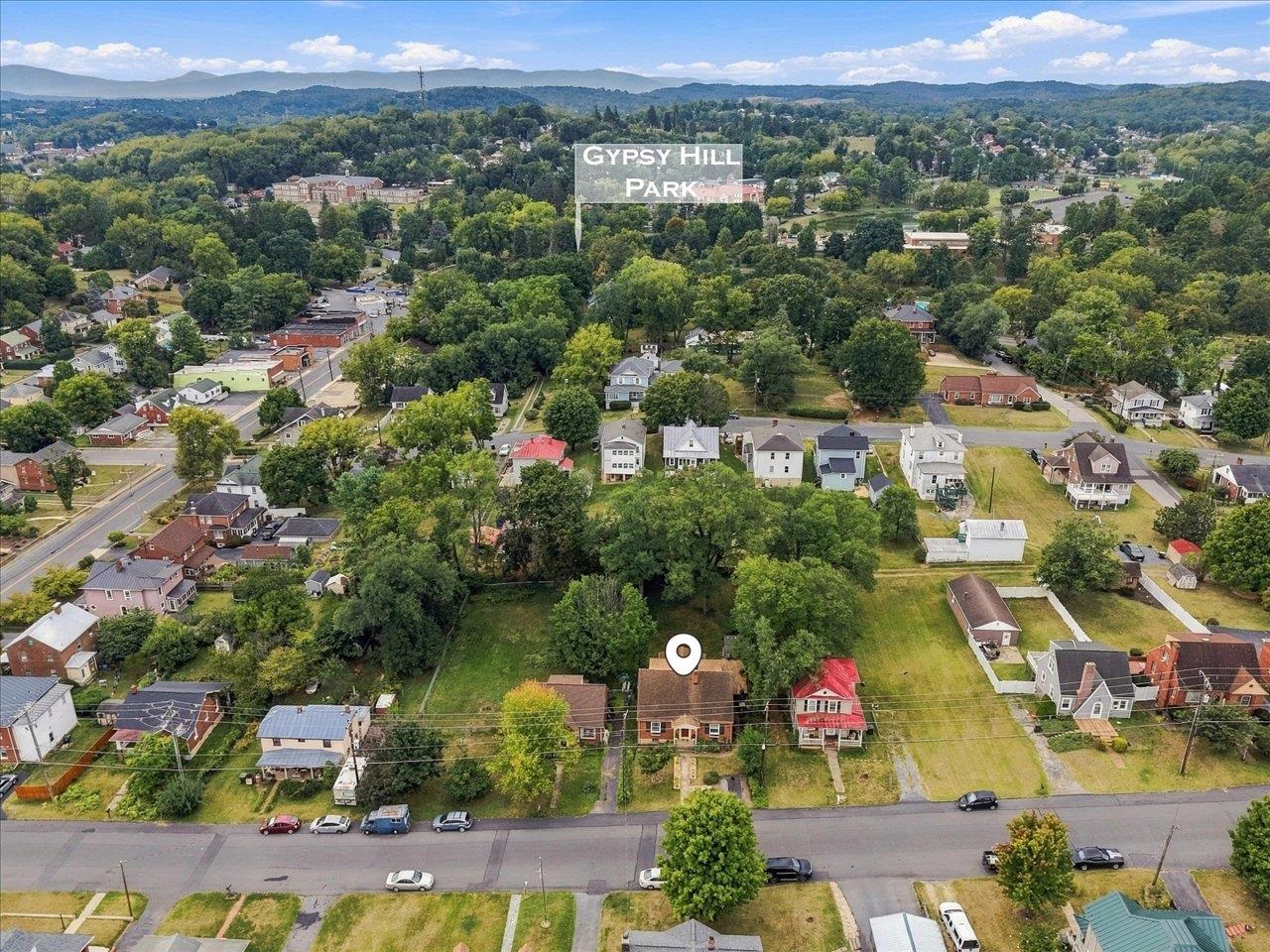 630 PARKVIEW AVE, STAUNTON, Virginia 24401, 3 Bedrooms Bedrooms, ,2 BathroomsBathrooms,Residential,630 PARKVIEW AVE,682031 MLS # 682031 630 PARKVIEW AVE, STAUNTON, Virginia 24401, 3 Bedrooms Bedrooms, ,2 BathroomsBathrooms,Residential,630 PARKVIEW AVE,682031 MLS # 682031