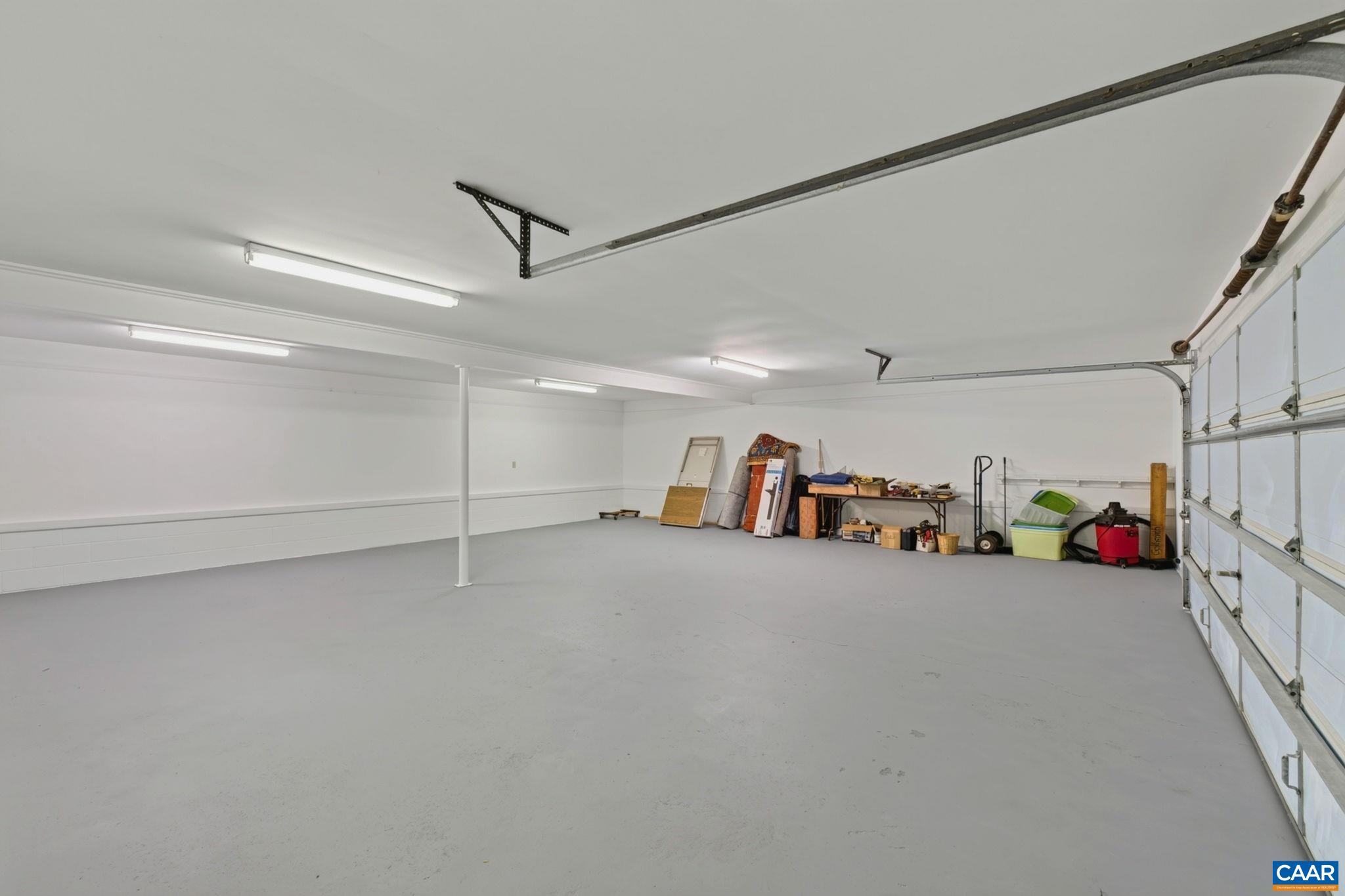Room for 4 Cars in Spare Bays Room for 4 Cars in Spare Bays