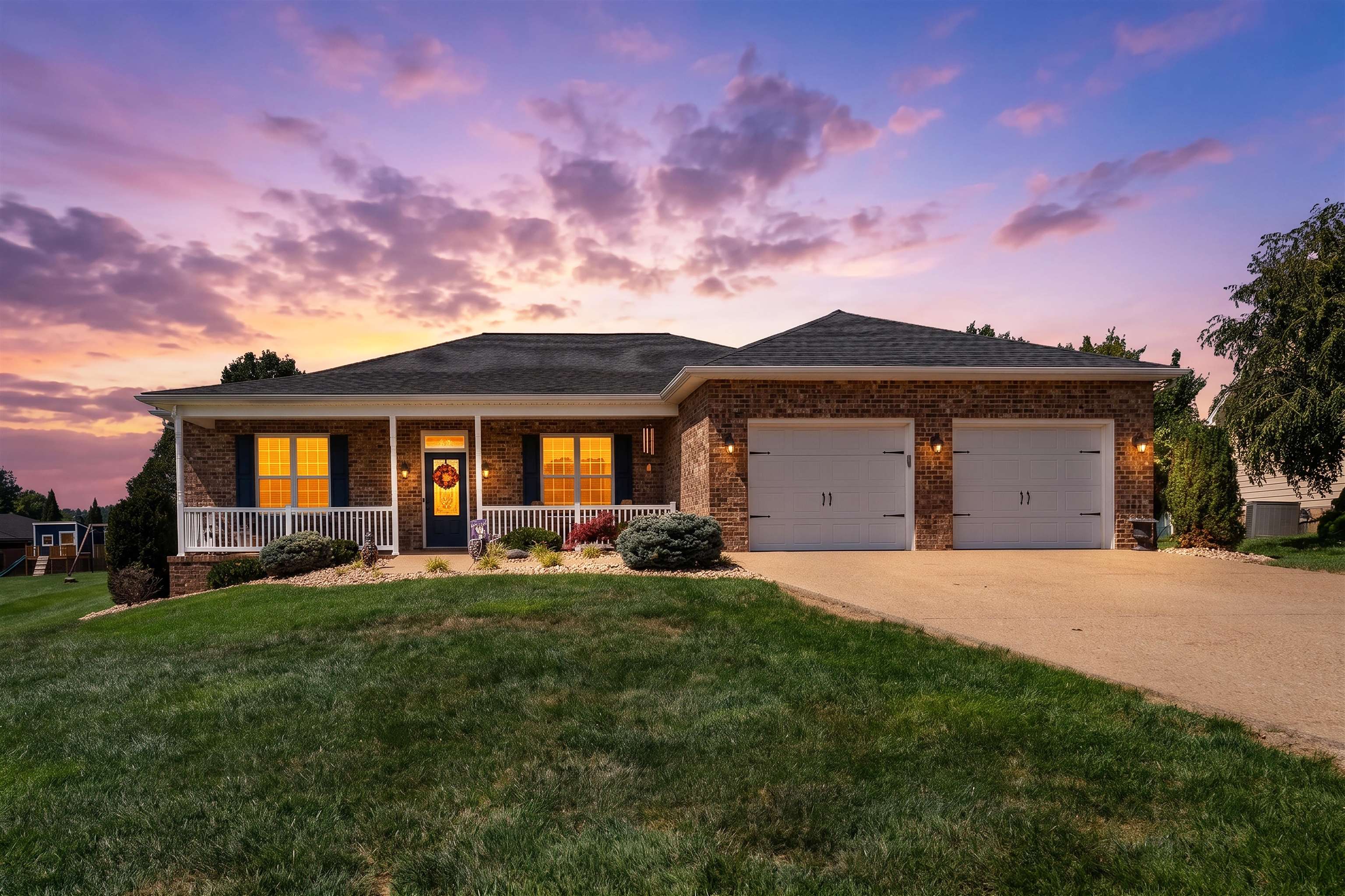 89 BRIAR CREEK CIR, WEYERS CAVE, Virginia 24486, 3 Bedrooms Bedrooms, ,2 BathroomsBathrooms,Residential,89 BRIAR CREEK CIR,682037 MLS # 682037