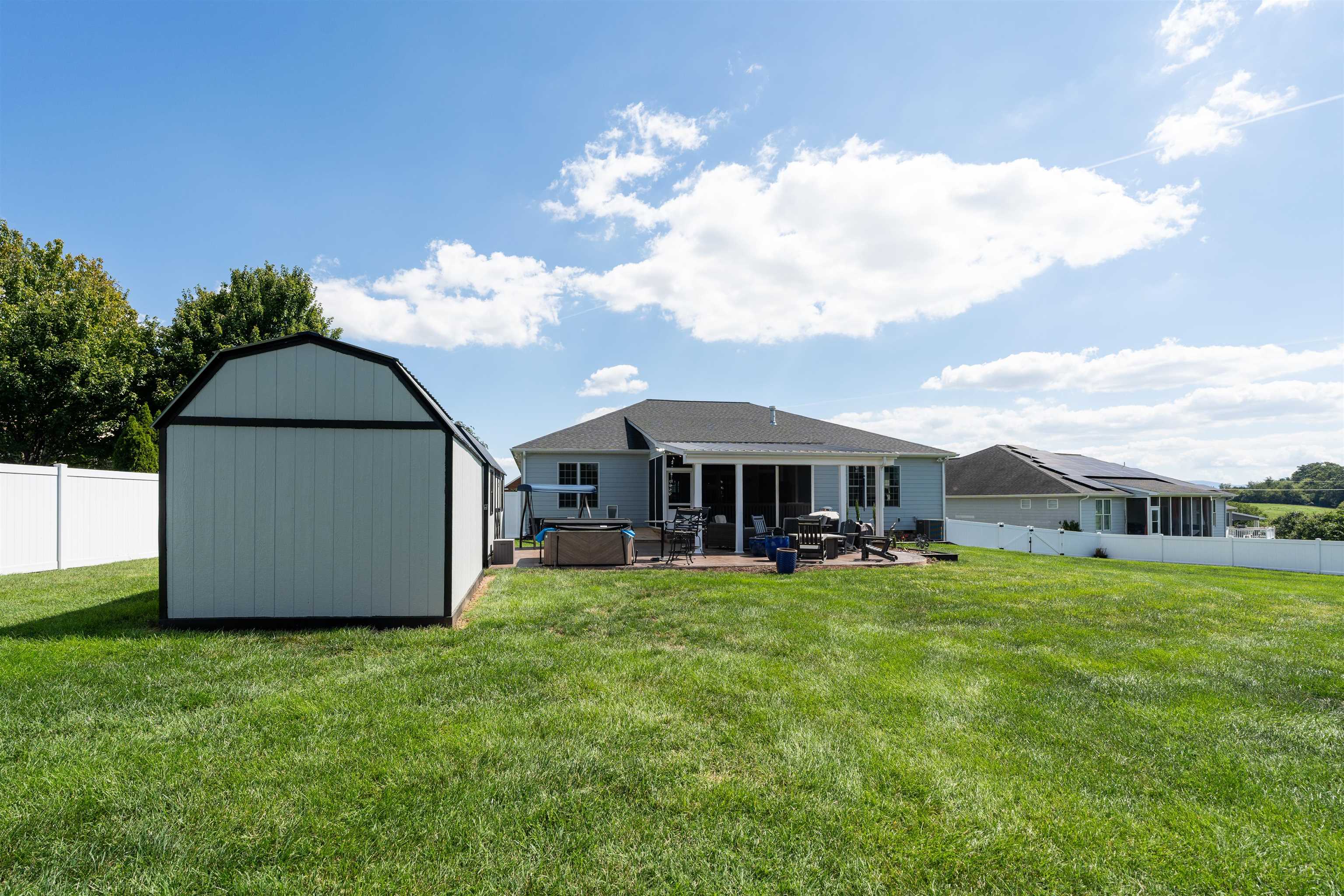89 BRIAR CREEK CIR, WEYERS CAVE, Virginia 24486, 3 Bedrooms Bedrooms, ,2 BathroomsBathrooms,Residential,89 BRIAR CREEK CIR,682037 MLS # 682037