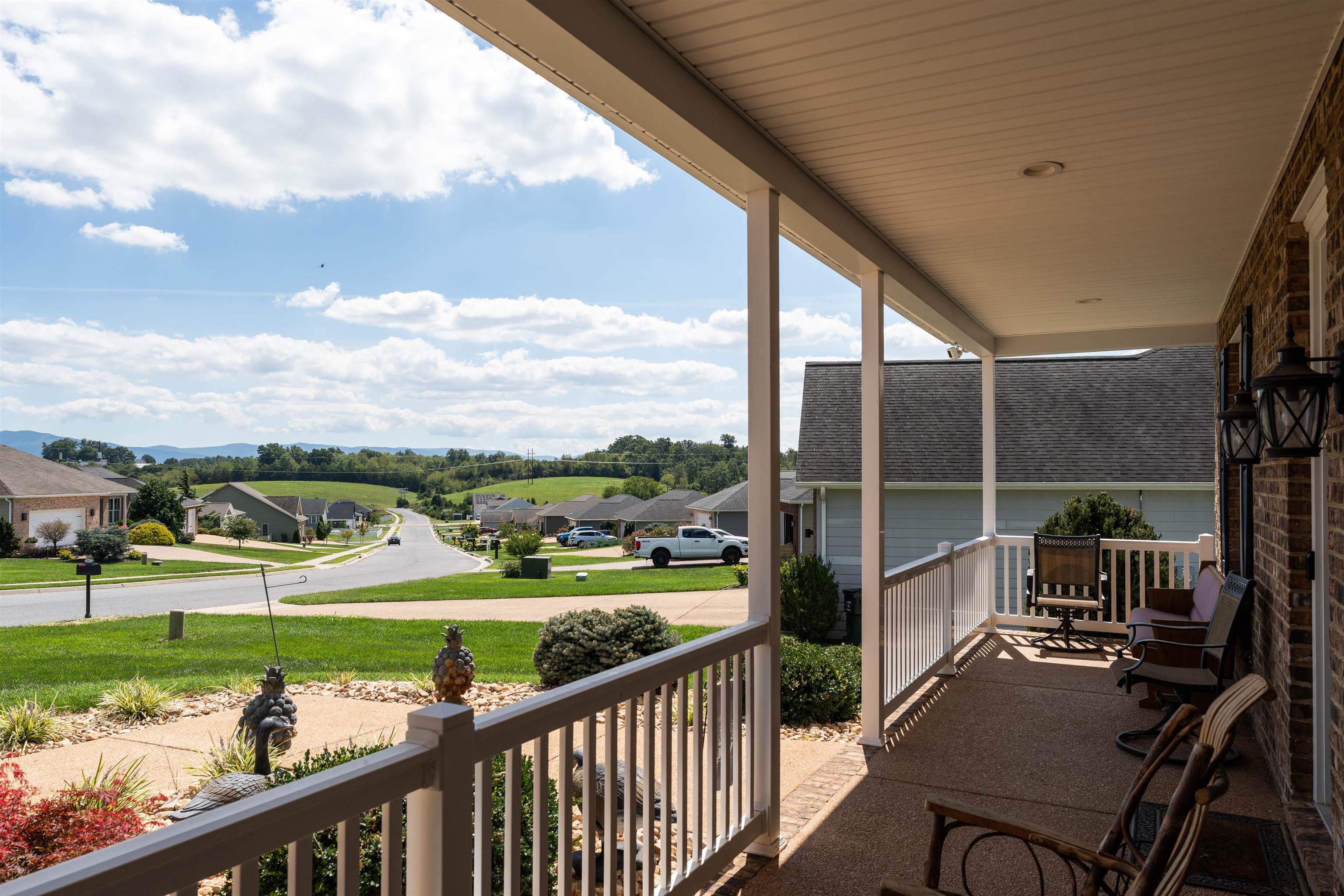 89 BRIAR CREEK CIR, WEYERS CAVE, Virginia 24486, 3 Bedrooms Bedrooms, ,2 BathroomsBathrooms,Residential,89 BRIAR CREEK CIR,682037 MLS # 682037
