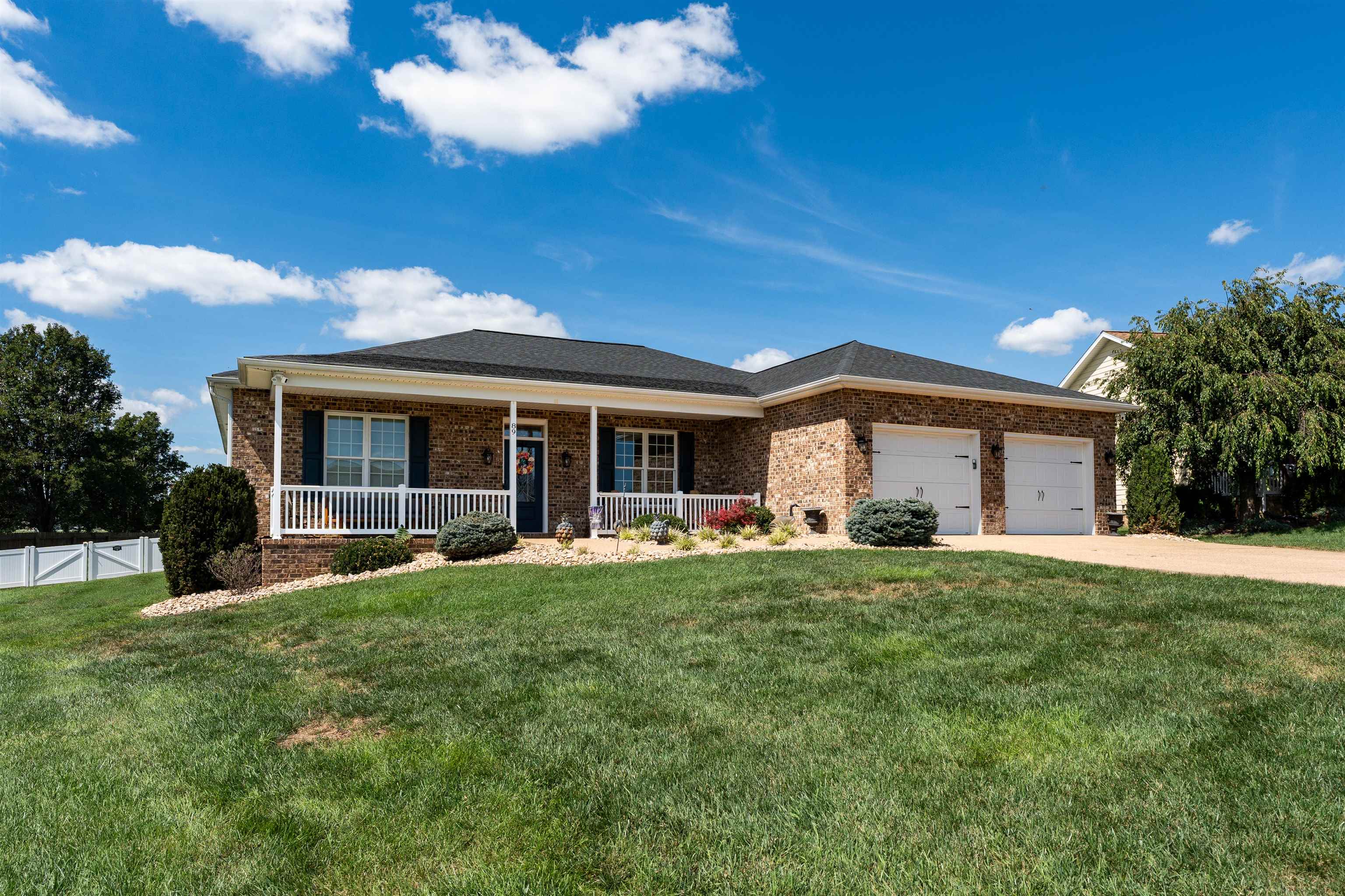 89 BRIAR CREEK CIR, WEYERS CAVE, Virginia 24486, 3 Bedrooms Bedrooms, ,2 BathroomsBathrooms,Residential,89 BRIAR CREEK CIR,682037 MLS # 682037