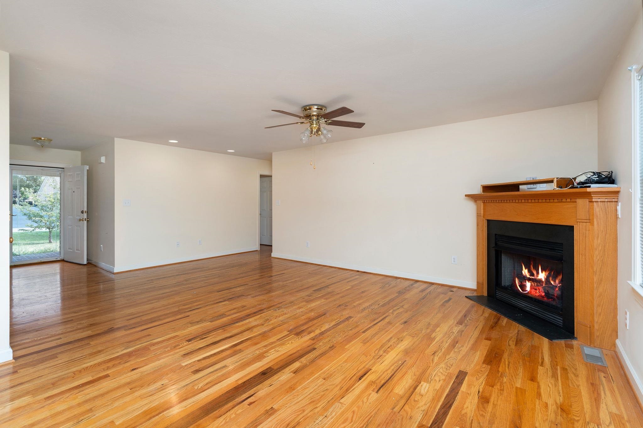 97 GLOUCESTER RD, STUARTS DRAFT, Virginia 24477, 3 Bedrooms Bedrooms, ,2 BathroomsBathrooms,Residential,97 GLOUCESTER RD,682038 MLS # 682038 97 GLOUCESTER RD, STUARTS DRAFT, Virginia 24477, 3 Bedrooms Bedrooms, ,2 BathroomsBathrooms,Residential,97 GLOUCESTER RD,682038 MLS # 682038