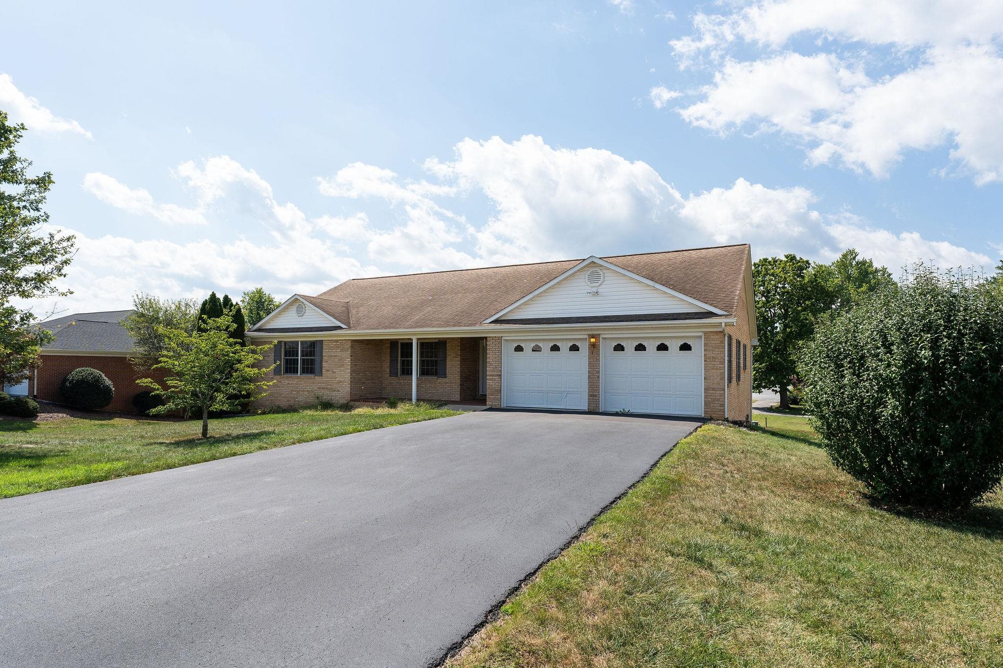 97 GLOUCESTER RD, STUARTS DRAFT, Virginia 24477, 3 Bedrooms Bedrooms, ,2 BathroomsBathrooms,Residential,97 GLOUCESTER RD,682038 MLS # 682038 97 GLOUCESTER RD, STUARTS DRAFT, Virginia 24477, 3 Bedrooms Bedrooms, ,2 BathroomsBathrooms,Residential,97 GLOUCESTER RD,682038 MLS # 682038