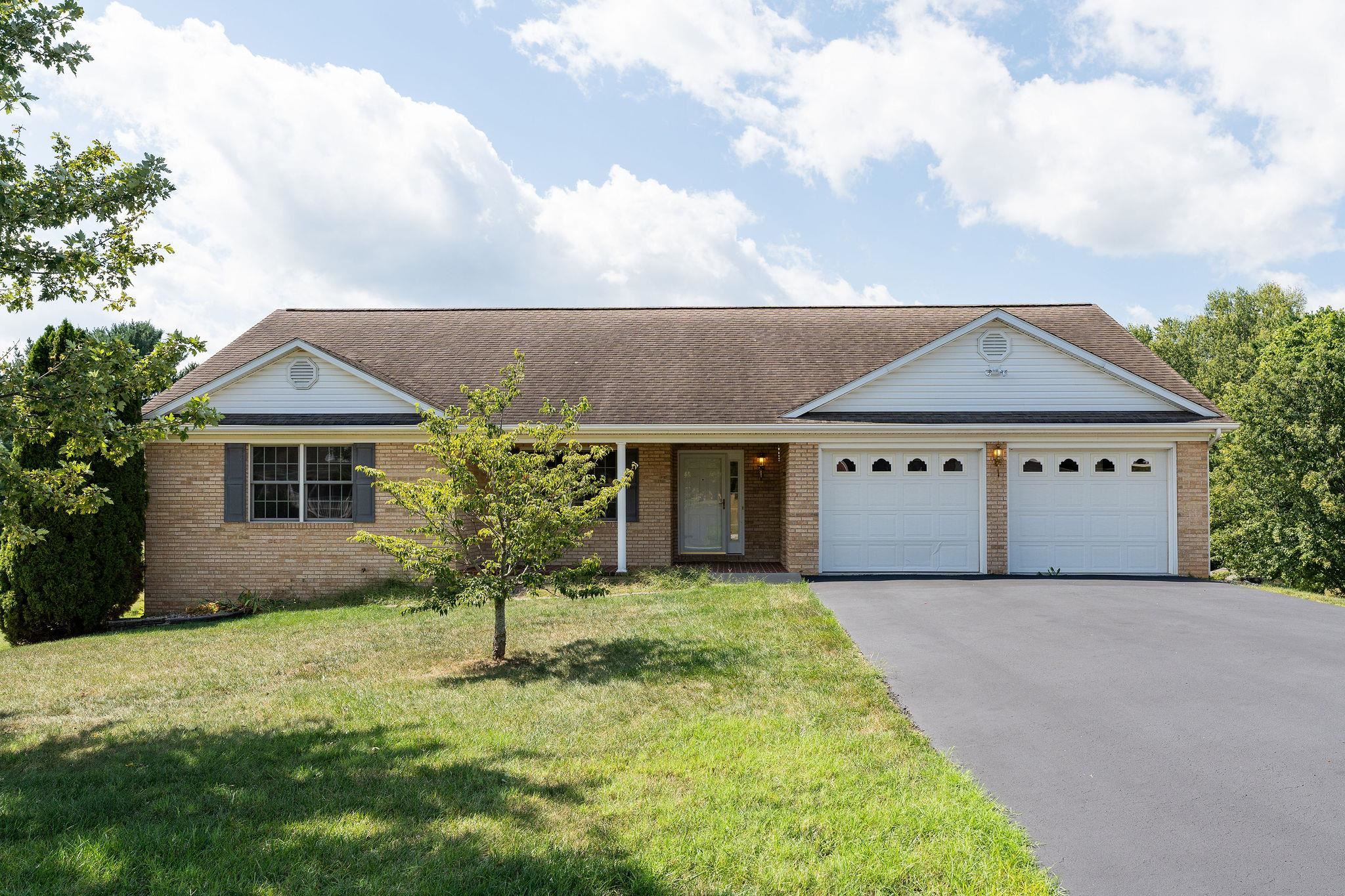 97 GLOUCESTER RD, STUARTS DRAFT, Virginia 24477, 3 Bedrooms Bedrooms, ,2 BathroomsBathrooms,Residential,97 GLOUCESTER RD,682038 MLS # 682038 97 GLOUCESTER RD, STUARTS DRAFT, Virginia 24477, 3 Bedrooms Bedrooms, ,2 BathroomsBathrooms,Residential,97 GLOUCESTER RD,682038 MLS # 682038