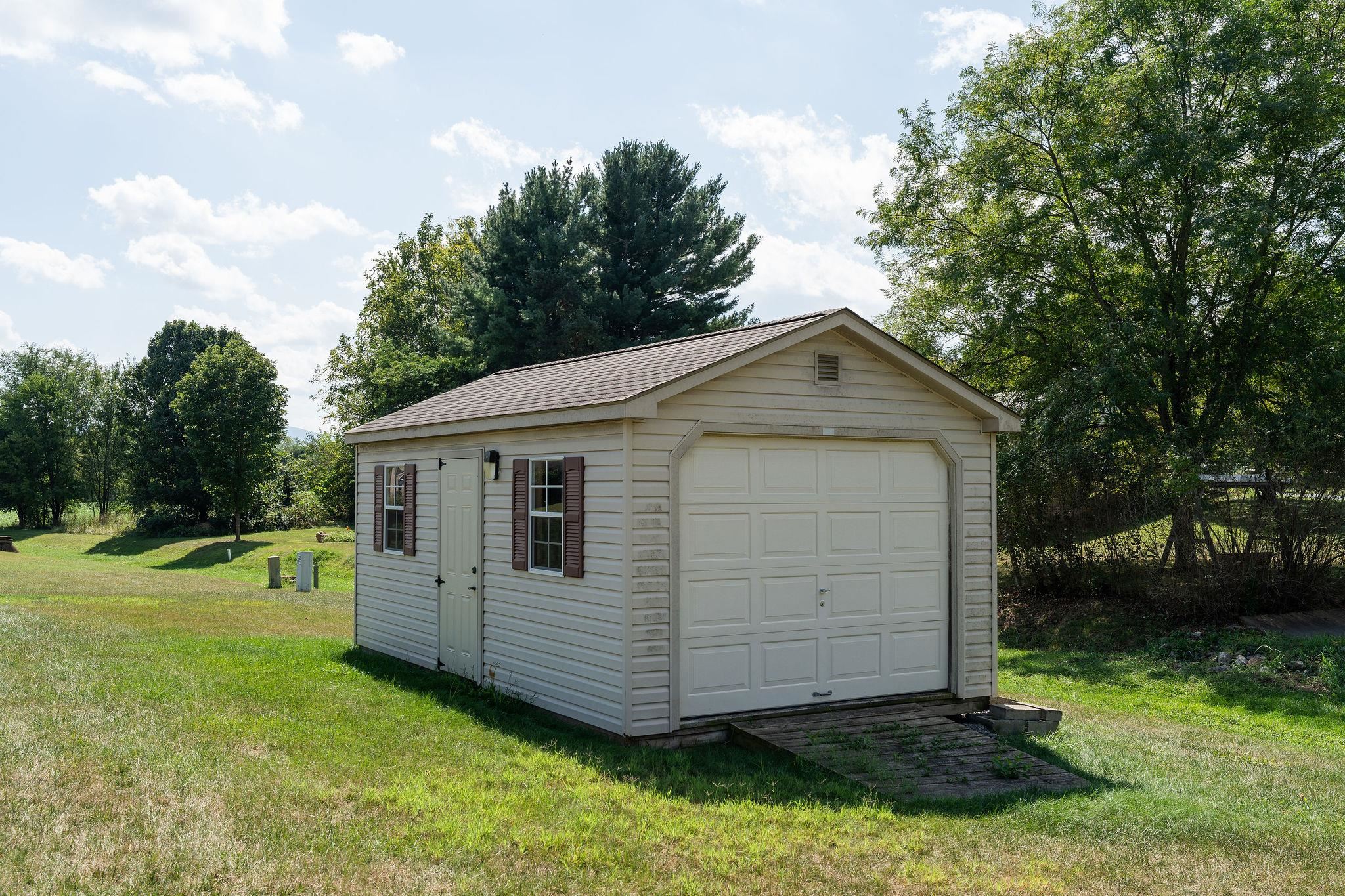 97 GLOUCESTER RD, STUARTS DRAFT, Virginia 24477, 3 Bedrooms Bedrooms, ,2 BathroomsBathrooms,Residential,97 GLOUCESTER RD,682038 MLS # 682038 97 GLOUCESTER RD, STUARTS DRAFT, Virginia 24477, 3 Bedrooms Bedrooms, ,2 BathroomsBathrooms,Residential,97 GLOUCESTER RD,682038 MLS # 682038