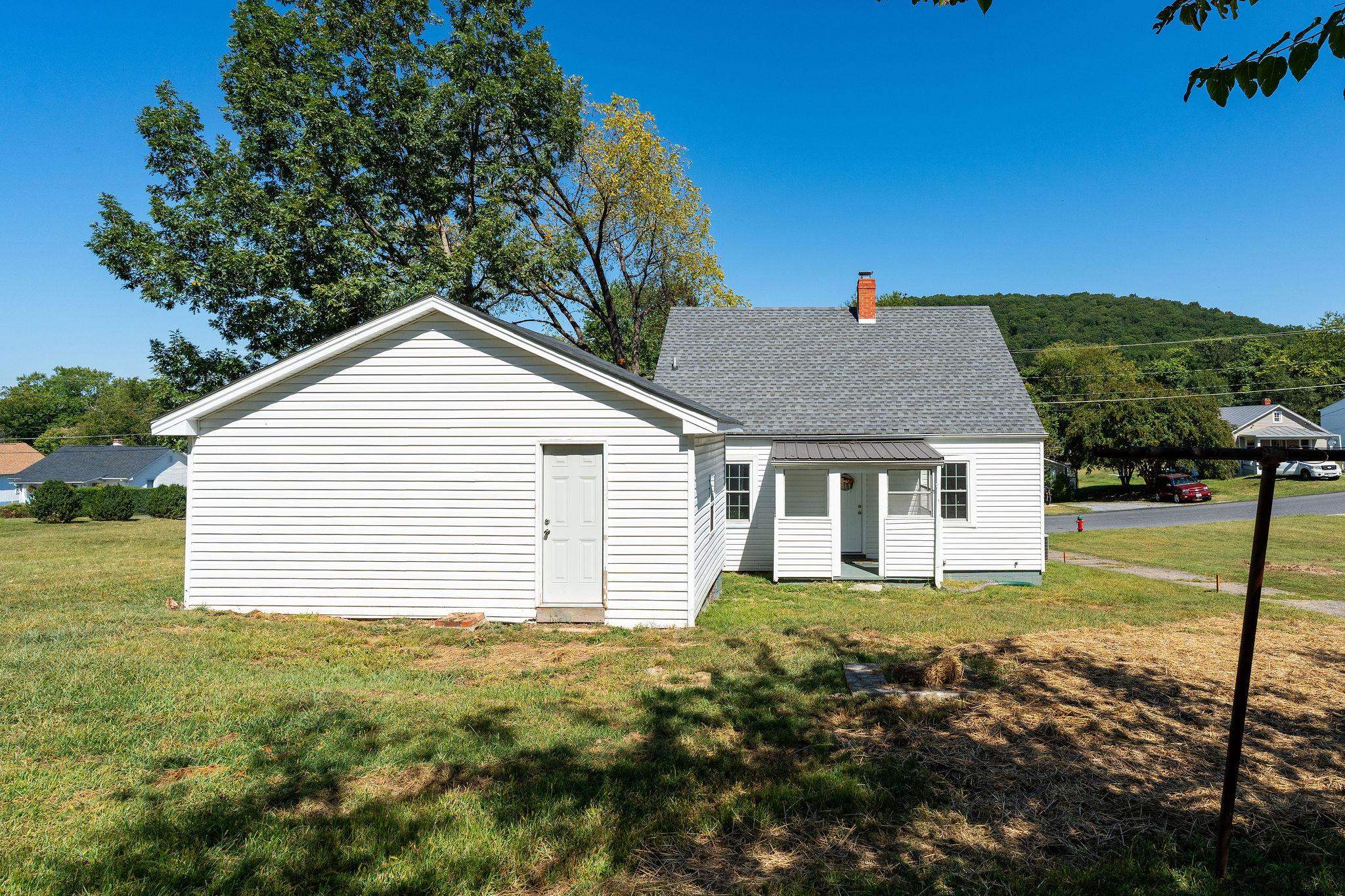 344 MARY GRAY LN, STAUNTON, Virginia 24401, 3 Bedrooms Bedrooms, ,1 BathroomBathrooms,Residential,344 MARY GRAY LN,682039 MLS # 682039 344 MARY GRAY LN, STAUNTON, Virginia 24401, 3 Bedrooms Bedrooms, ,1 BathroomBathrooms,Residential,344 MARY GRAY LN,682039 MLS # 682039