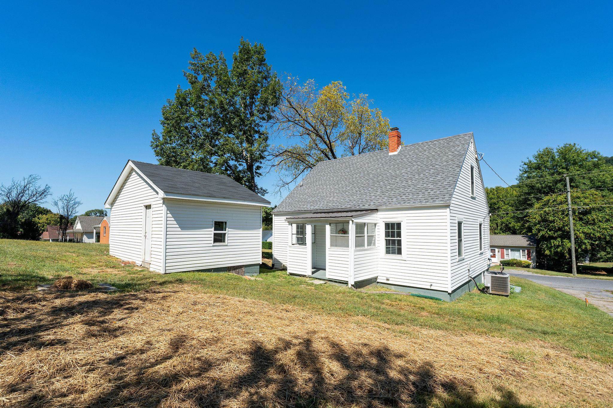 344 MARY GRAY LN, STAUNTON, Virginia 24401, 3 Bedrooms Bedrooms, ,1 BathroomBathrooms,Residential,344 MARY GRAY LN,682039 MLS # 682039 344 MARY GRAY LN, STAUNTON, Virginia 24401, 3 Bedrooms Bedrooms, ,1 BathroomBathrooms,Residential,344 MARY GRAY LN,682039 MLS # 682039