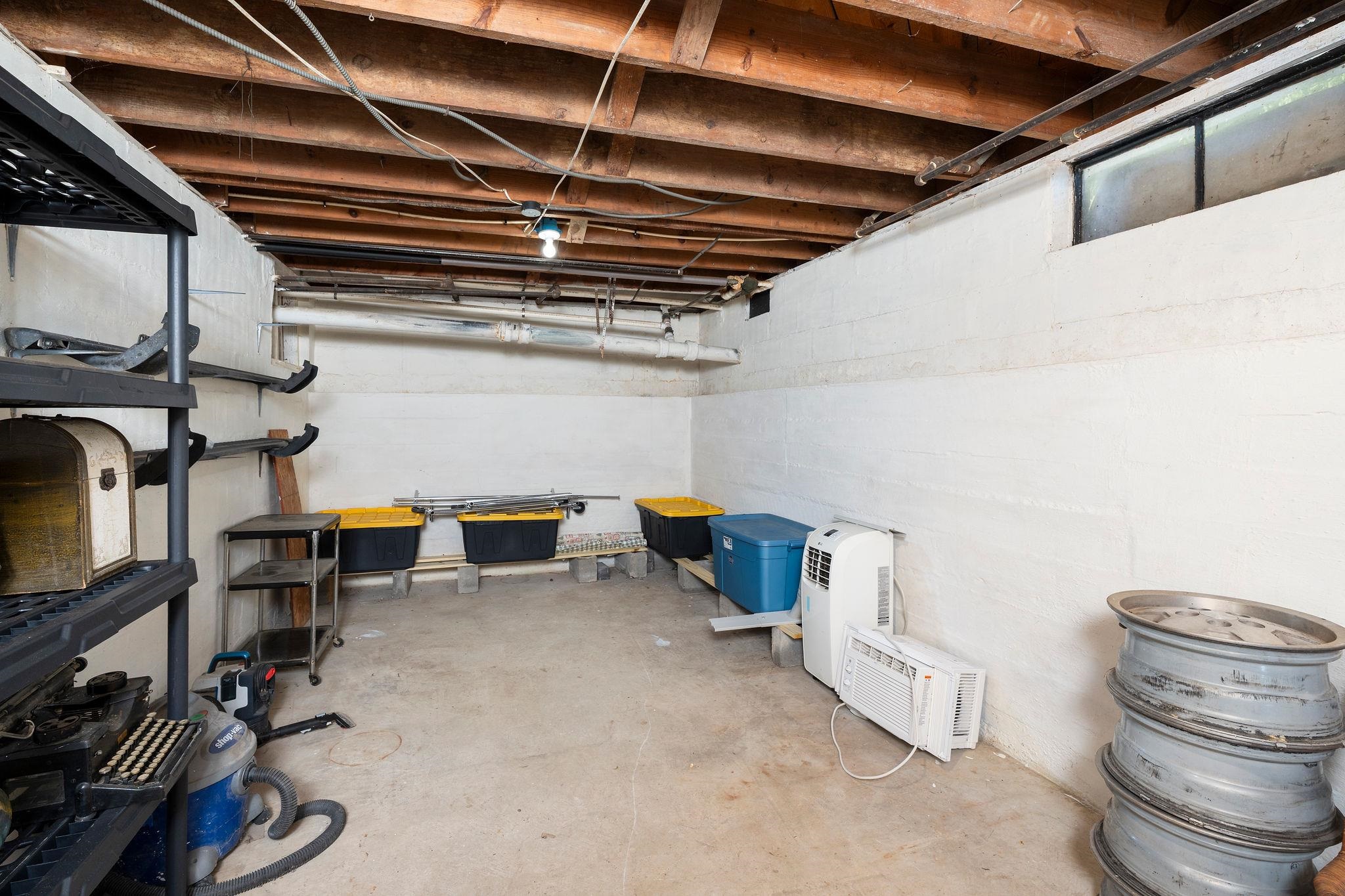 2052 CHASE AVE, WAYNESBORO, Virginia 22980, 2 Bedrooms Bedrooms, ,1 BathroomBathrooms,Residential,2052 CHASE AVE,682041 MLS # 682041 2052 CHASE AVE, WAYNESBORO, Virginia 22980, 2 Bedrooms Bedrooms, ,1 BathroomBathrooms,Residential,2052 CHASE AVE,682041 MLS # 682041