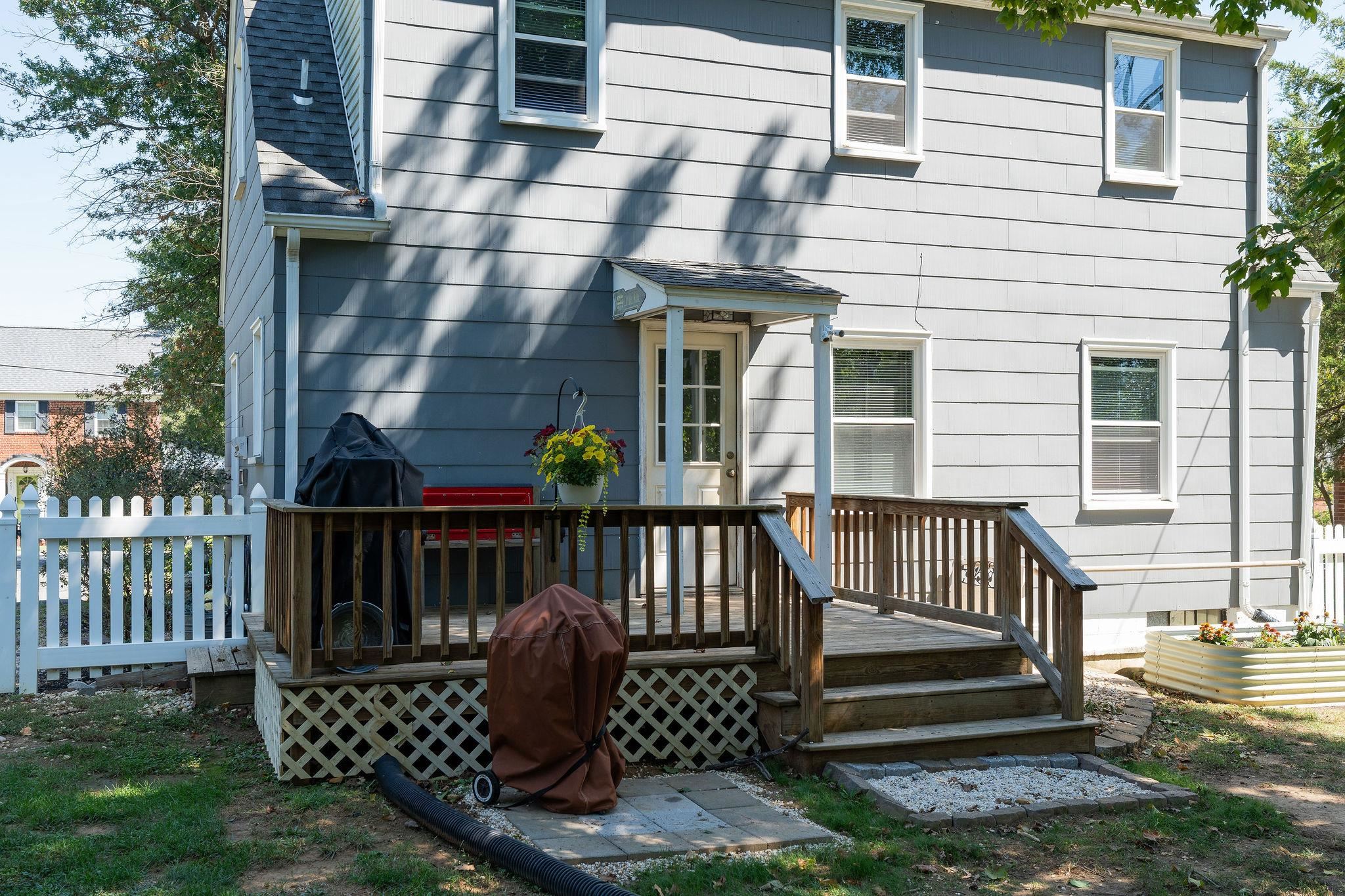 2052 CHASE AVE, WAYNESBORO, Virginia 22980, 2 Bedrooms Bedrooms, ,1 BathroomBathrooms,Residential,2052 CHASE AVE,682041 MLS # 682041 2052 CHASE AVE, WAYNESBORO, Virginia 22980, 2 Bedrooms Bedrooms, ,1 BathroomBathrooms,Residential,2052 CHASE AVE,682041 MLS # 682041