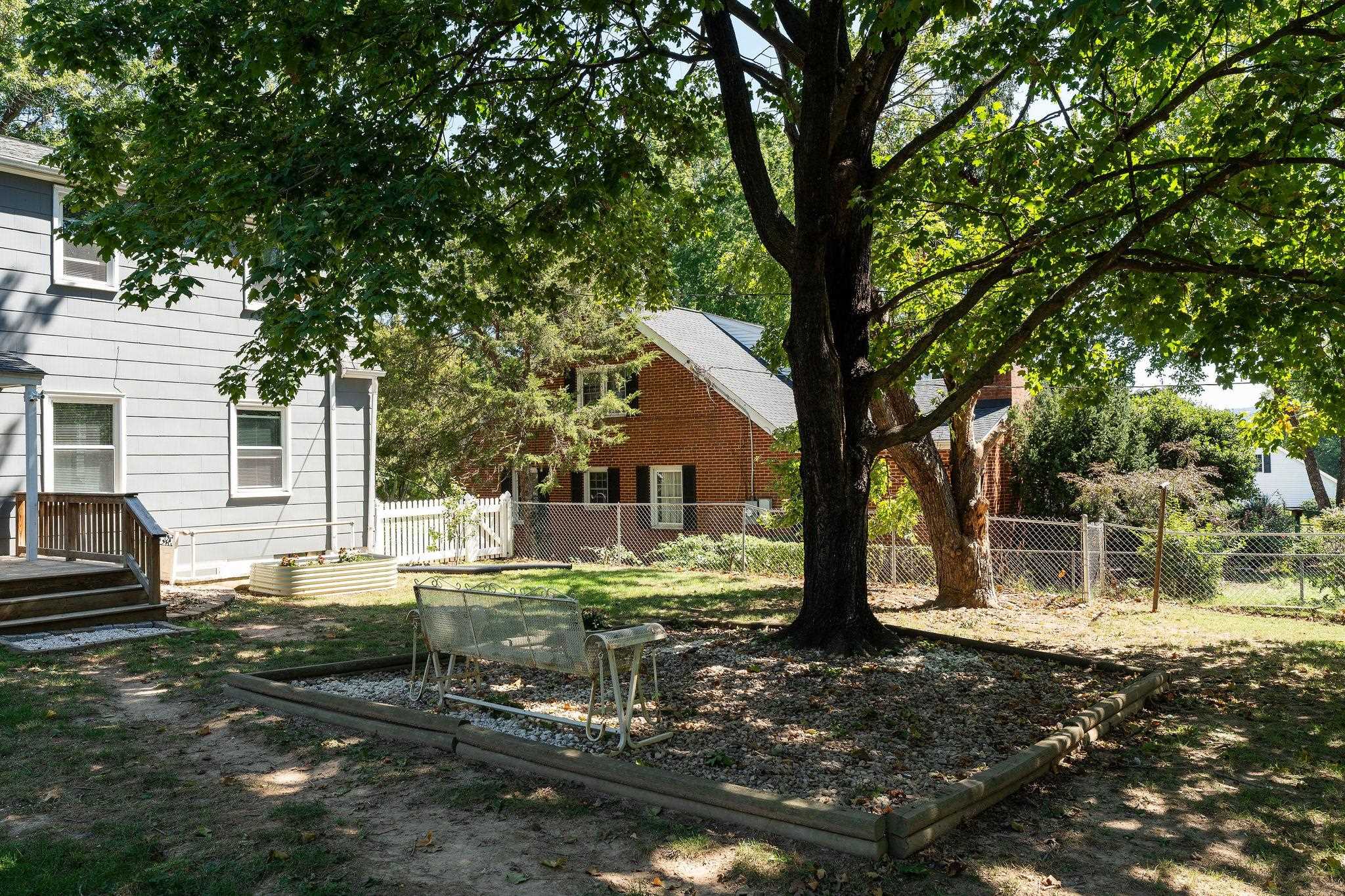 2052 CHASE AVE, WAYNESBORO, Virginia 22980, 2 Bedrooms Bedrooms, ,1 BathroomBathrooms,Residential,2052 CHASE AVE,682041 MLS # 682041 2052 CHASE AVE, WAYNESBORO, Virginia 22980, 2 Bedrooms Bedrooms, ,1 BathroomBathrooms,Residential,2052 CHASE AVE,682041 MLS # 682041