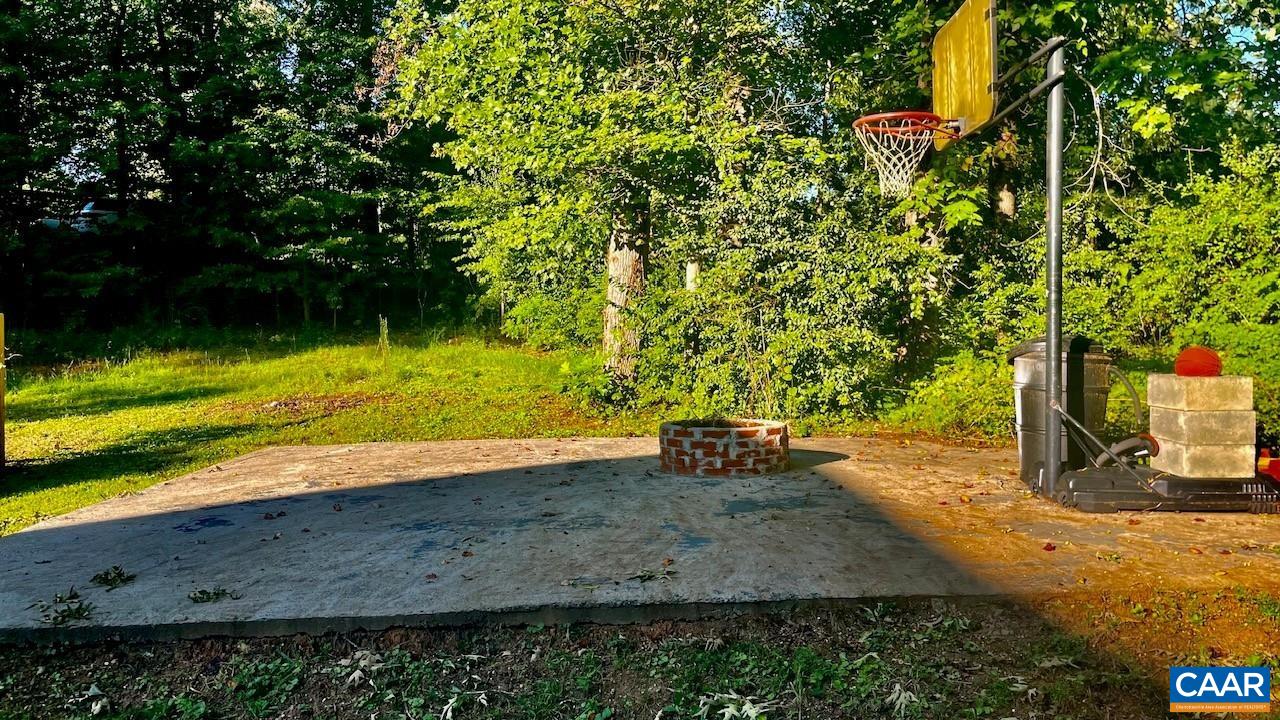103 HORSESHOE RD, STANARDSVILLE, Virginia 22973, 3 Bedrooms Bedrooms, ,2 BathroomsBathrooms,Residential,103 HORSESHOE RD,682043 MLS # 682043
