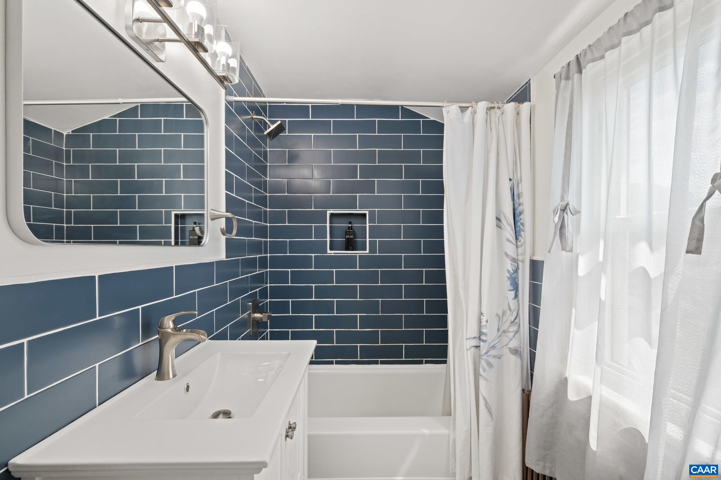1036 LOCUST AVE, CHARLOTTESVILLE, Virginia 22901, 4 Bedrooms Bedrooms, ,3 BathroomsBathrooms,Residential,1036 LOCUST AVE,682044 MLS # 682044 1036 LOCUST AVE, CHARLOTTESVILLE, Virginia 22901, 4 Bedrooms Bedrooms, ,3 BathroomsBathrooms,Residential,1036 LOCUST AVE,682044 MLS # 682044