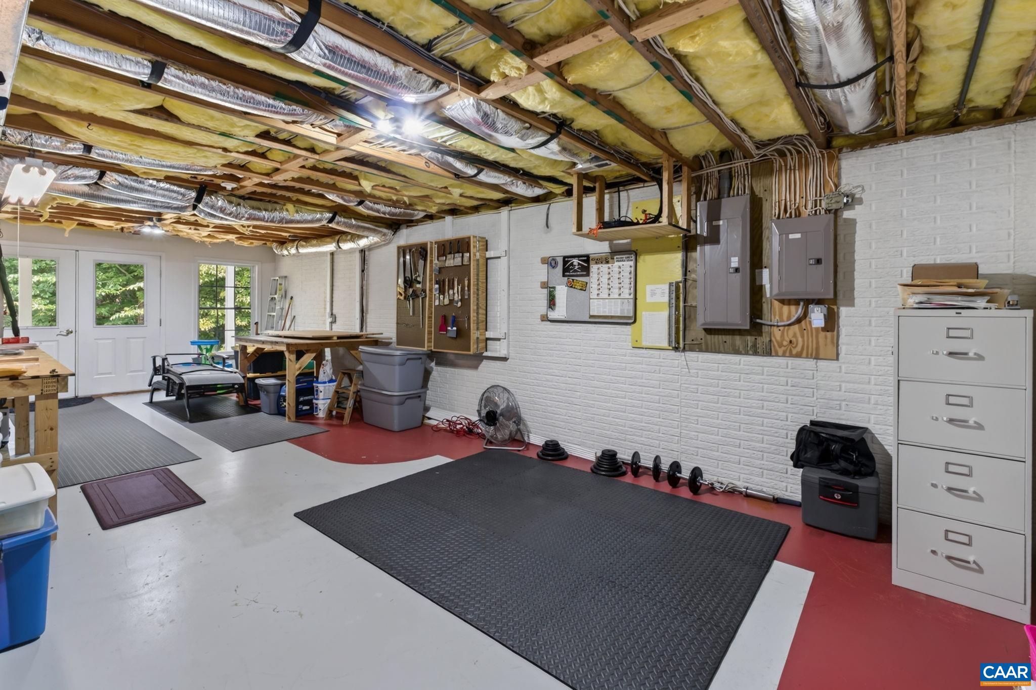 This bonus space has an exterior exit & loads of space. This bonus space has an exterior exit & loads of space.