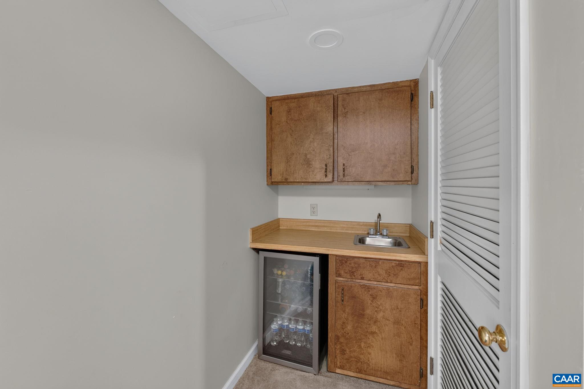 1809 AMBERFIELD DR, CHARLOTTESVILLE, Virginia 22911, 5 Bedrooms Bedrooms, ,3 BathroomsBathrooms,Residential,1809 AMBERFIELD DR,682051 MLS # 682051