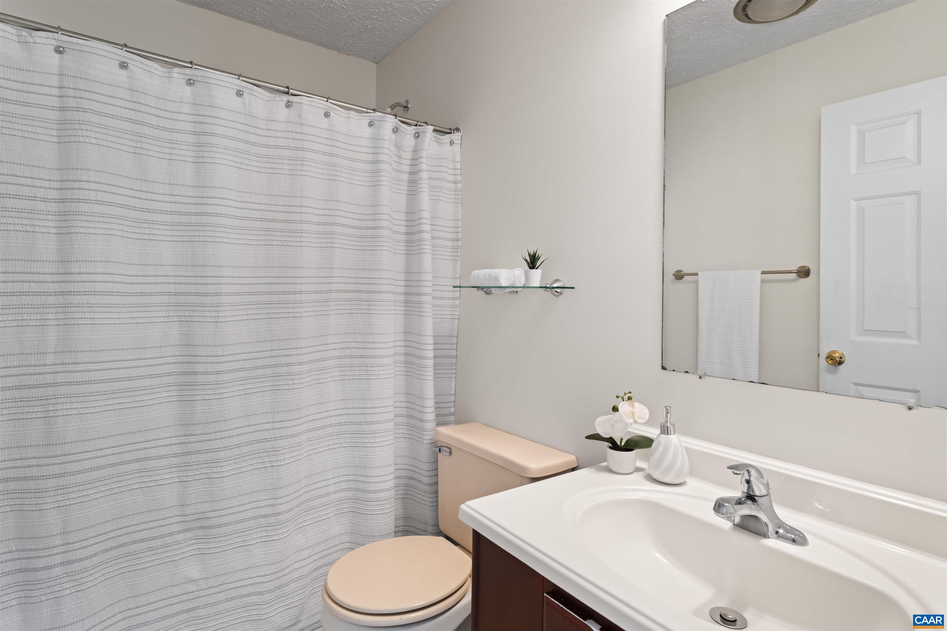 542 BRANCH RD, SCOTTSVILLE, Virginia 24590, 5 Bedrooms Bedrooms, ,2 BathroomsBathrooms,Residential,542 BRANCH RD,682056 MLS # 682056 542 BRANCH RD, SCOTTSVILLE, Virginia 24590, 5 Bedrooms Bedrooms, ,2 BathroomsBathrooms,Residential,542 BRANCH RD,682056 MLS # 682056