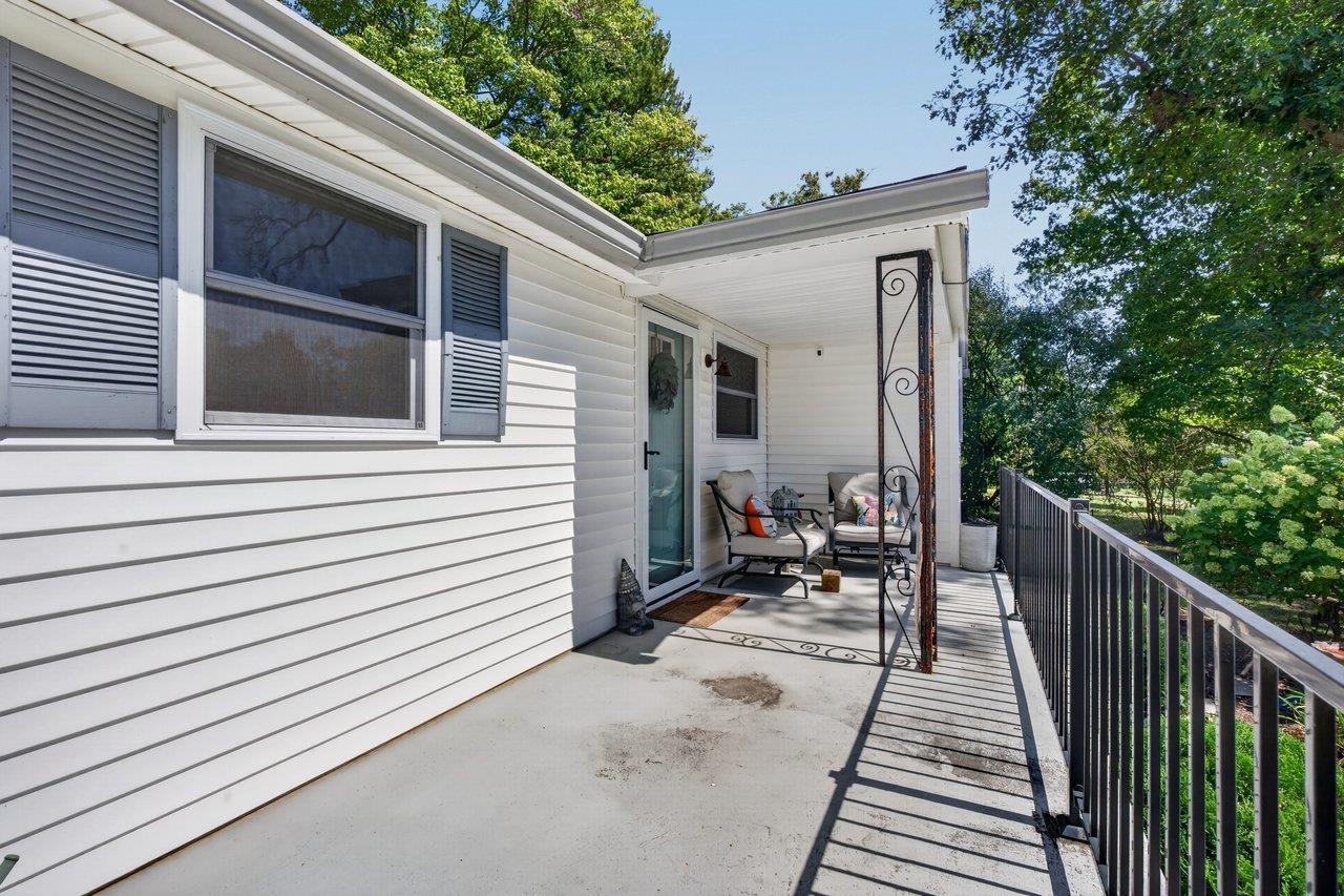 366 HERMITAGE RD, STAUNTON, Virginia 24401, 2 Bedrooms Bedrooms, ,1 BathroomBathrooms,Residential,366 HERMITAGE RD,682058 MLS # 682058 366 HERMITAGE RD, STAUNTON, Virginia 24401, 2 Bedrooms Bedrooms, ,1 BathroomBathrooms,Residential,366 HERMITAGE RD,682058 MLS # 682058