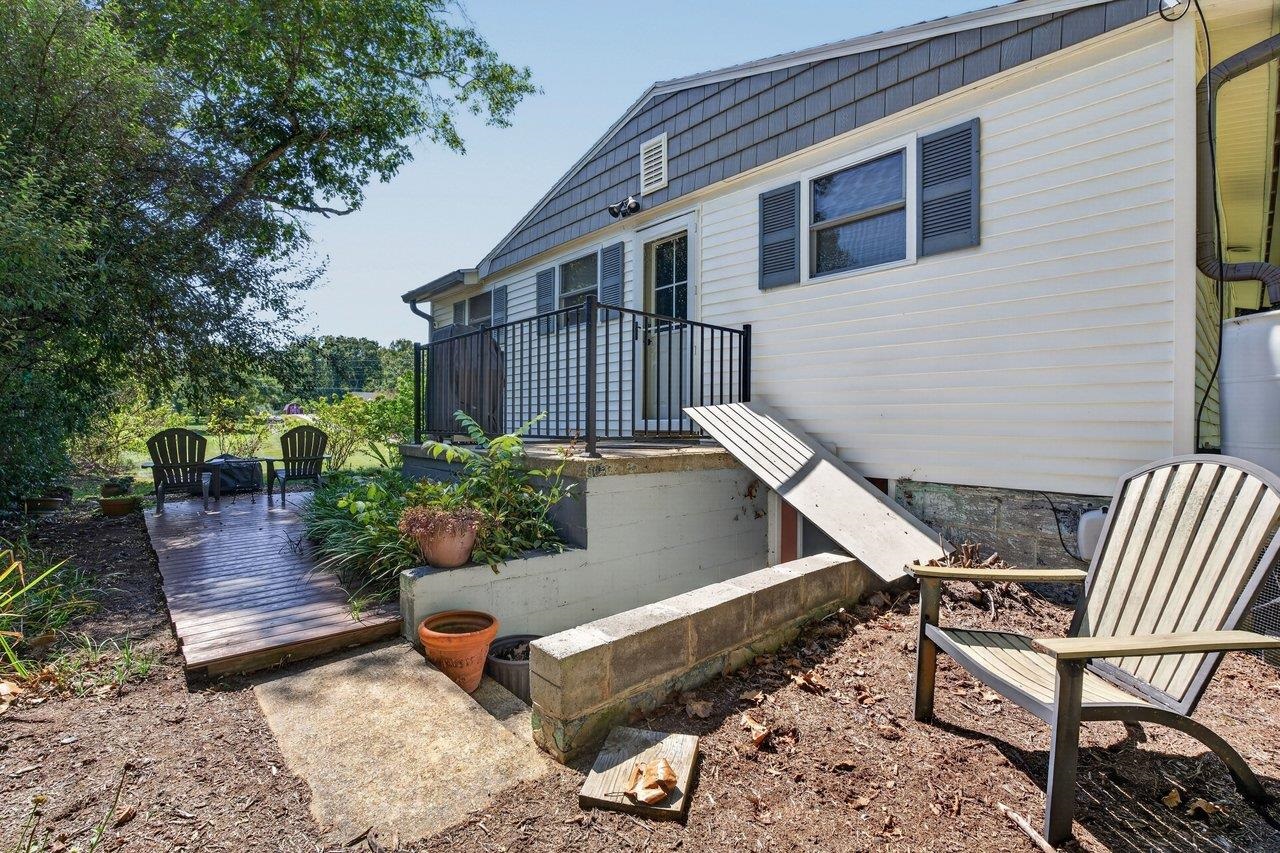 366 HERMITAGE RD, STAUNTON, Virginia 24401, 2 Bedrooms Bedrooms, ,1 BathroomBathrooms,Residential,366 HERMITAGE RD,682058 MLS # 682058 366 HERMITAGE RD, STAUNTON, Virginia 24401, 2 Bedrooms Bedrooms, ,1 BathroomBathrooms,Residential,366 HERMITAGE RD,682058 MLS # 682058