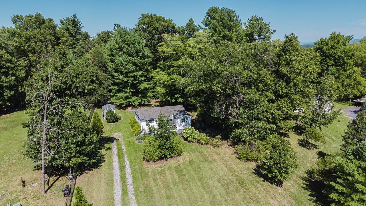 366 HERMITAGE RD, STAUNTON, Virginia 24401, 2 Bedrooms Bedrooms, ,1 BathroomBathrooms,Residential,366 HERMITAGE RD,682058 MLS # 682058 366 HERMITAGE RD, STAUNTON, Virginia 24401, 2 Bedrooms Bedrooms, ,1 BathroomBathrooms,Residential,366 HERMITAGE RD,682058 MLS # 682058