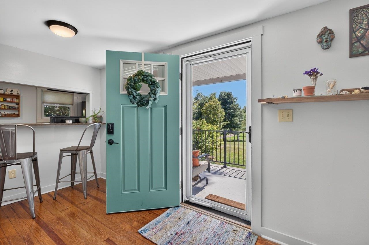 366 HERMITAGE RD, STAUNTON, Virginia 24401, 2 Bedrooms Bedrooms, ,1 BathroomBathrooms,Residential,366 HERMITAGE RD,682058 MLS # 682058 366 HERMITAGE RD, STAUNTON, Virginia 24401, 2 Bedrooms Bedrooms, ,1 BathroomBathrooms,Residential,366 HERMITAGE RD,682058 MLS # 682058