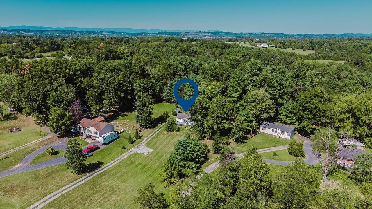 366 HERMITAGE RD, STAUNTON, Virginia 24401, 2 Bedrooms Bedrooms, ,1 BathroomBathrooms,Residential,366 HERMITAGE RD,682058 MLS # 682058 366 HERMITAGE RD, STAUNTON, Virginia 24401, 2 Bedrooms Bedrooms, ,1 BathroomBathrooms,Residential,366 HERMITAGE RD,682058 MLS # 682058