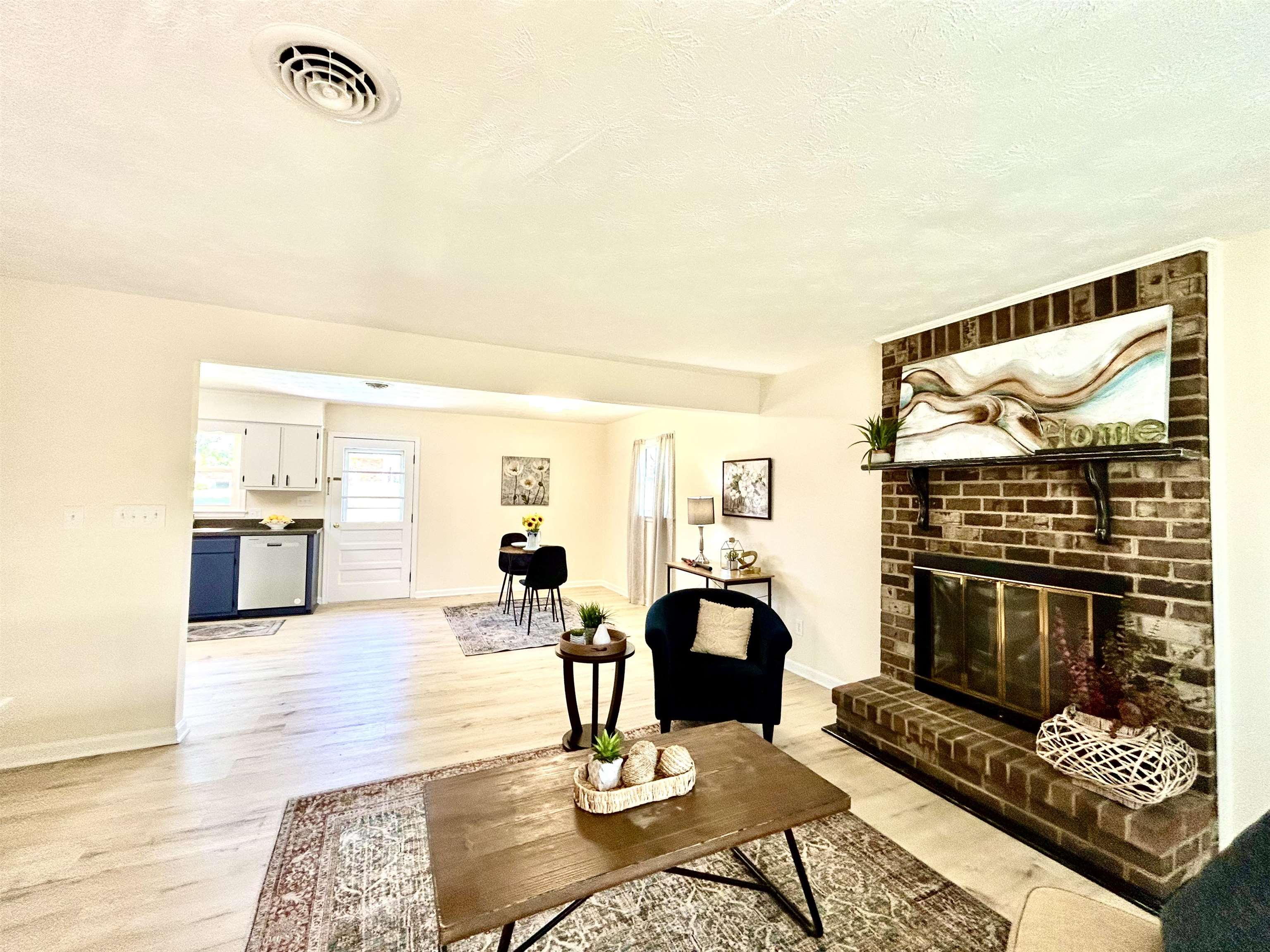 20 BINGHAM ST, VERONA, Virginia 24482, 3 Bedrooms Bedrooms, ,1 BathroomBathrooms,Residential,20 BINGHAM ST,677983 MLS # 677983 20 BINGHAM ST, VERONA, Virginia 24482, 3 Bedrooms Bedrooms, ,1 BathroomBathrooms,Residential,20 BINGHAM ST,677983 MLS # 677983