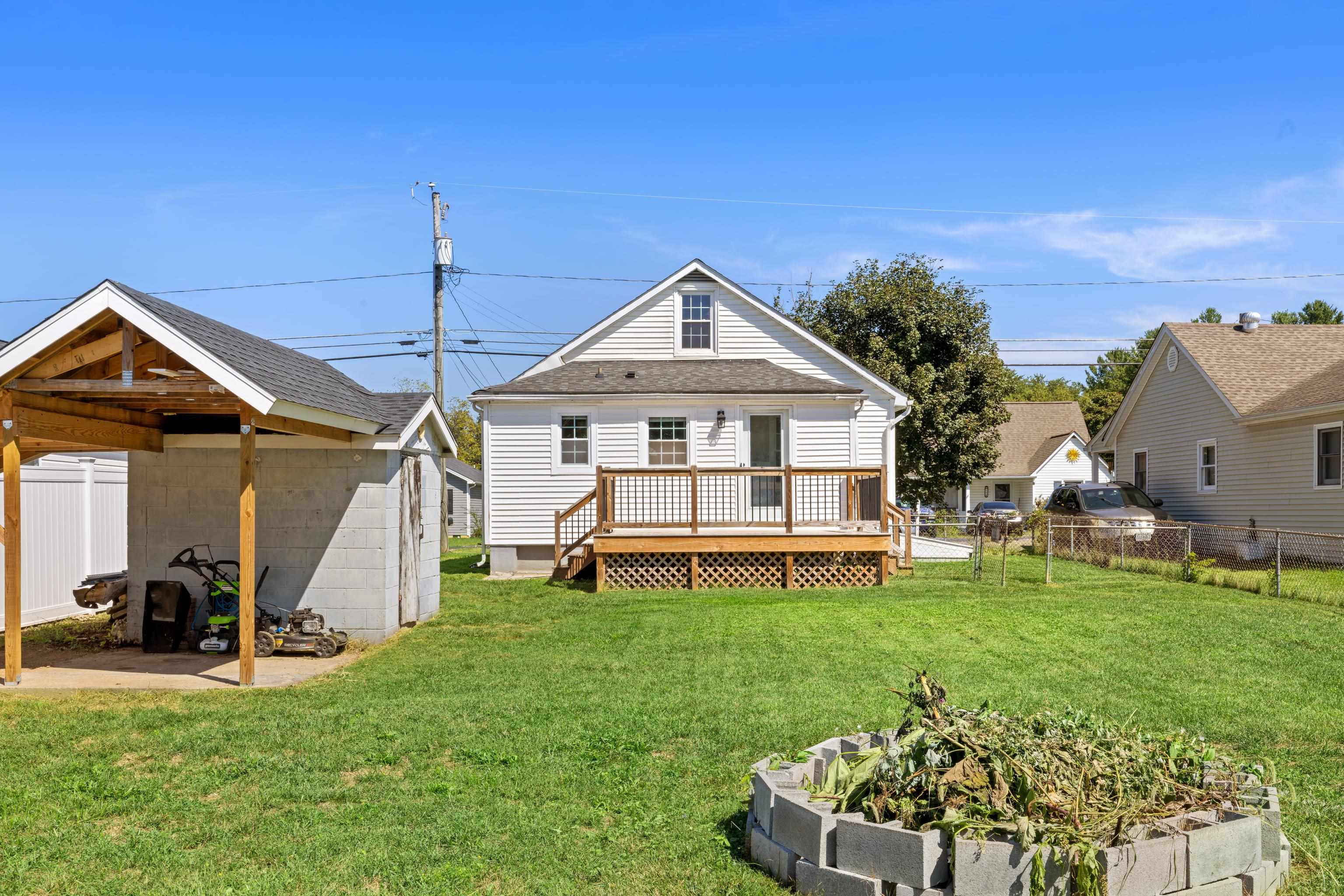 33 BEAGLE GAP RUN, WAYNESBORO, Virginia 22980, 3 Bedrooms Bedrooms, ,1 BathroomBathrooms,Residential,33 BEAGLE GAP RUN,682059 MLS # 682059 33 BEAGLE GAP RUN, WAYNESBORO, Virginia 22980, 3 Bedrooms Bedrooms, ,1 BathroomBathrooms,Residential,33 BEAGLE GAP RUN,682059 MLS # 682059