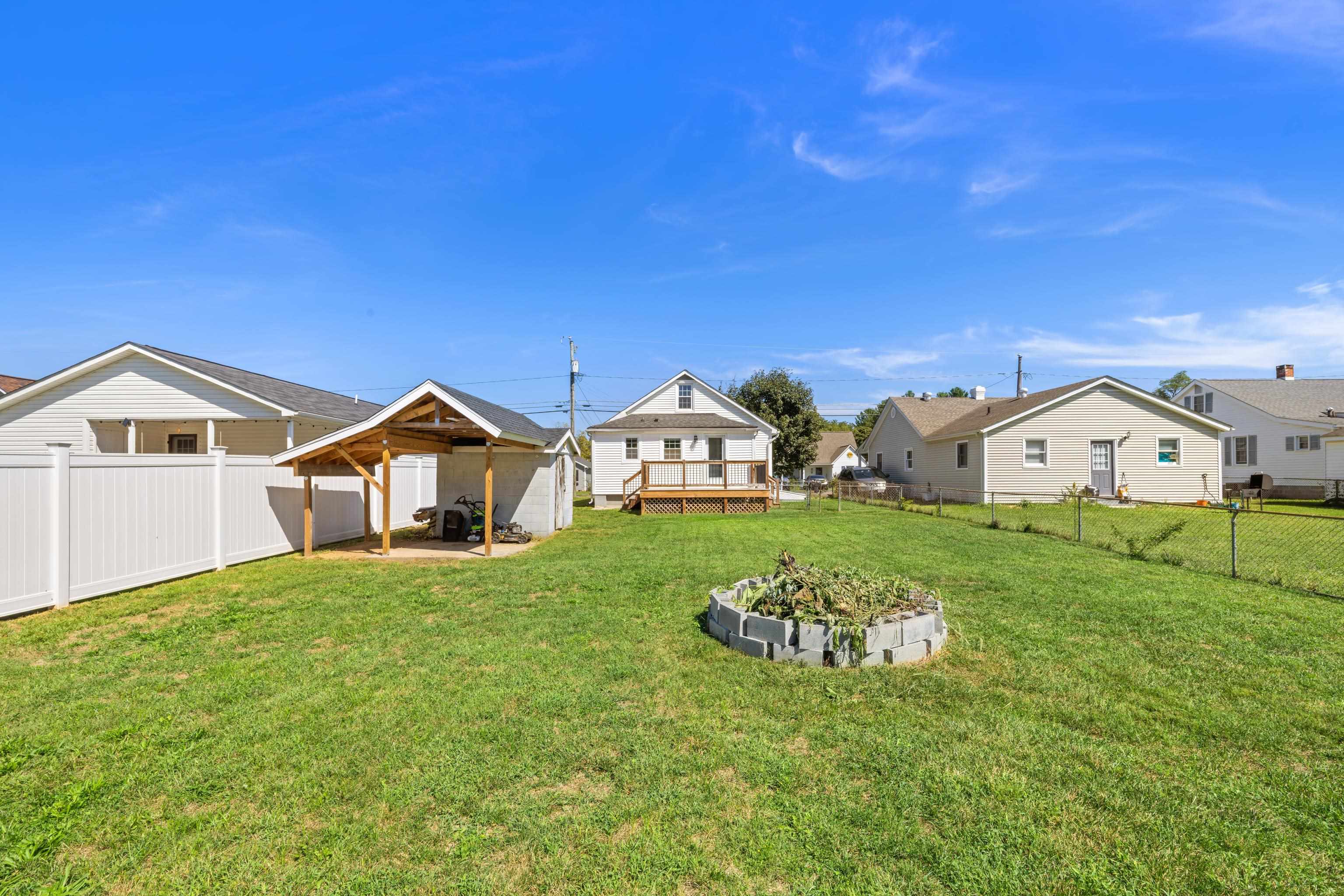 33 BEAGLE GAP RUN, WAYNESBORO, Virginia 22980, 3 Bedrooms Bedrooms, ,1 BathroomBathrooms,Residential,33 BEAGLE GAP RUN,682059 MLS # 682059 33 BEAGLE GAP RUN, WAYNESBORO, Virginia 22980, 3 Bedrooms Bedrooms, ,1 BathroomBathrooms,Residential,33 BEAGLE GAP RUN,682059 MLS # 682059