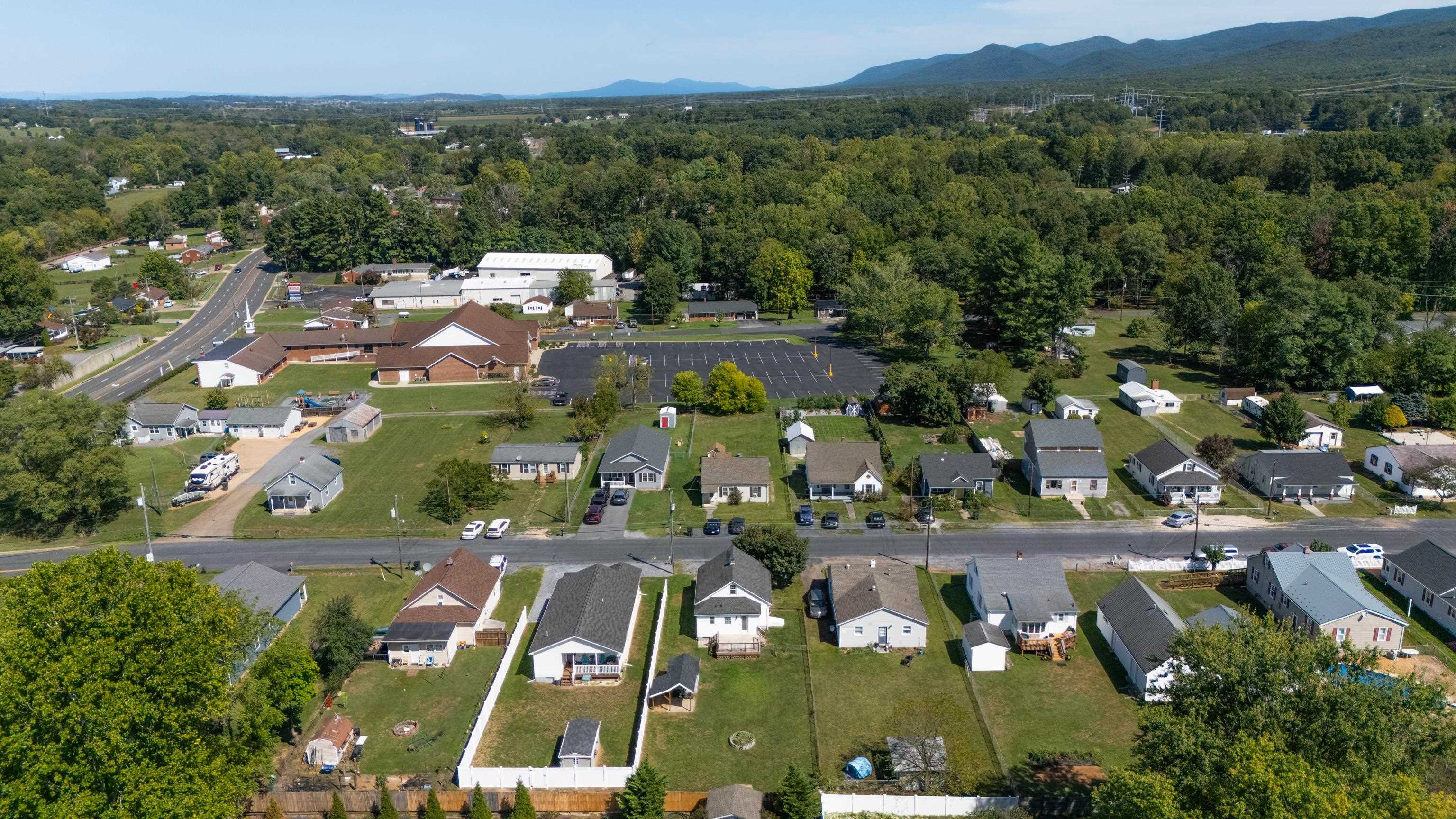 33 BEAGLE GAP RUN, WAYNESBORO, Virginia 22980, 3 Bedrooms Bedrooms, ,1 BathroomBathrooms,Residential,33 BEAGLE GAP RUN,682059 MLS # 682059 33 BEAGLE GAP RUN, WAYNESBORO, Virginia 22980, 3 Bedrooms Bedrooms, ,1 BathroomBathrooms,Residential,33 BEAGLE GAP RUN,682059 MLS # 682059