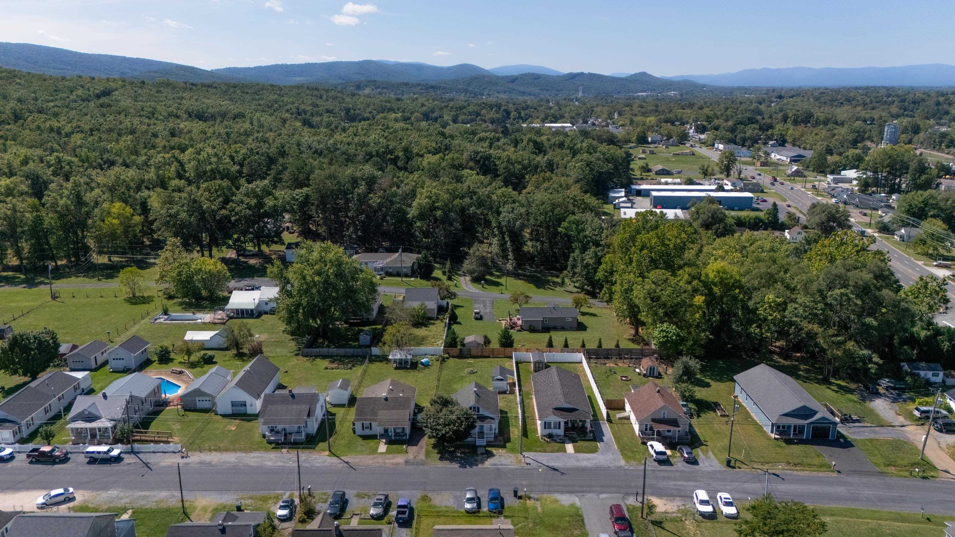 33 BEAGLE GAP RUN, WAYNESBORO, Virginia 22980, 3 Bedrooms Bedrooms, ,1 BathroomBathrooms,Residential,33 BEAGLE GAP RUN,682059 MLS # 682059 33 BEAGLE GAP RUN, WAYNESBORO, Virginia 22980, 3 Bedrooms Bedrooms, ,1 BathroomBathrooms,Residential,33 BEAGLE GAP RUN,682059 MLS # 682059