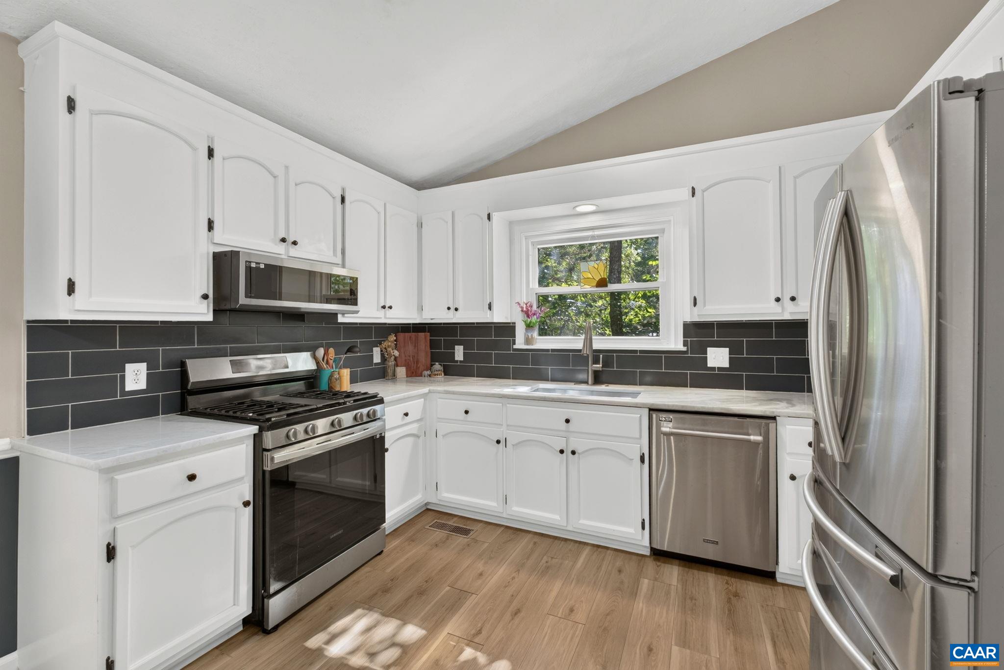 3 ROADVIEW TER, PALMYRA, Virginia 22963, 4 Bedrooms Bedrooms, ,3 BathroomsBathrooms,Residential,3 ROADVIEW TER,682063 MLS # 682063 3 ROADVIEW TER, PALMYRA, Virginia 22963, 4 Bedrooms Bedrooms, ,3 BathroomsBathrooms,Residential,3 ROADVIEW TER,682063 MLS # 682063
