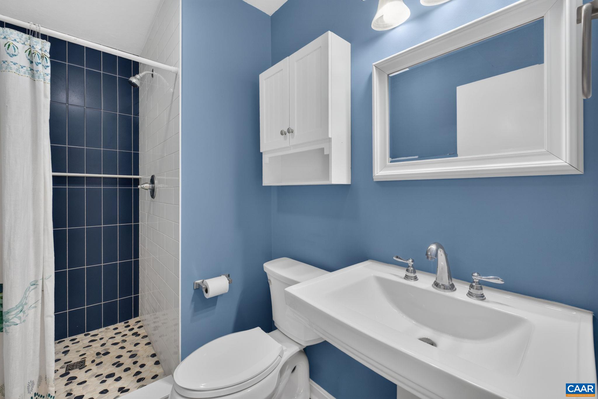 3 ROADVIEW TER, PALMYRA, Virginia 22963, 4 Bedrooms Bedrooms, ,3 BathroomsBathrooms,Residential,3 ROADVIEW TER,682063 MLS # 682063 3 ROADVIEW TER, PALMYRA, Virginia 22963, 4 Bedrooms Bedrooms, ,3 BathroomsBathrooms,Residential,3 ROADVIEW TER,682063 MLS # 682063