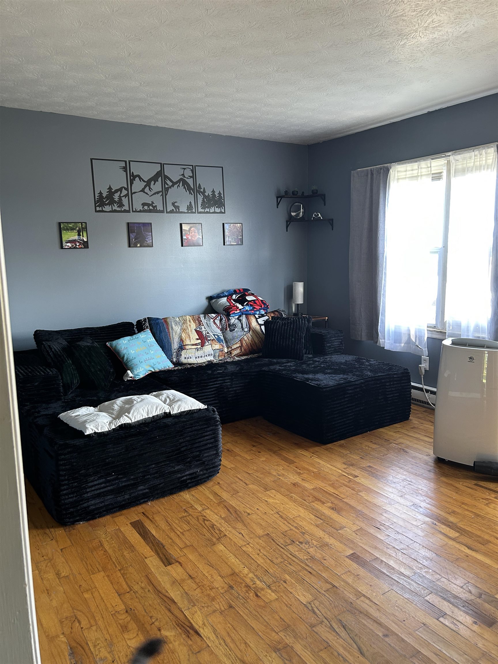 54 RIVERSIDE AVE, VERONA, Virginia 24482, 3 Bedrooms Bedrooms, ,1 BathroomBathrooms,Residential,54 RIVERSIDE AVE,682064 MLS # 682064 54 RIVERSIDE AVE, VERONA, Virginia 24482, 3 Bedrooms Bedrooms, ,1 BathroomBathrooms,Residential,54 RIVERSIDE AVE,682064 MLS # 682064