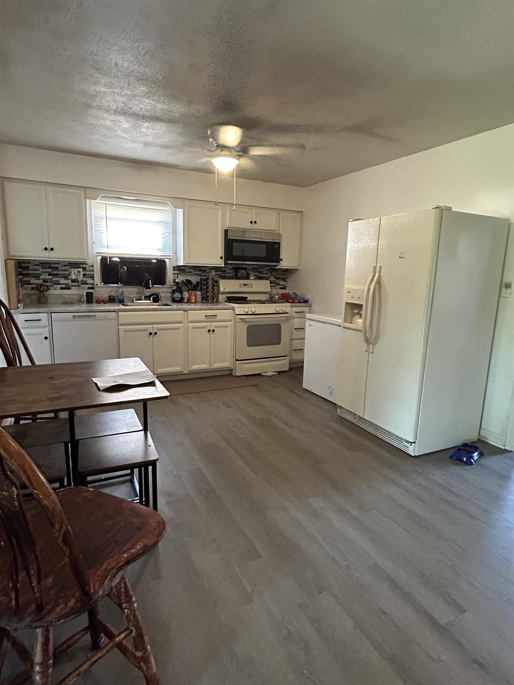54 RIVERSIDE AVE, VERONA, Virginia 24482, 3 Bedrooms Bedrooms, ,1 BathroomBathrooms,Residential,54 RIVERSIDE AVE,682064 MLS # 682064 54 RIVERSIDE AVE, VERONA, Virginia 24482, 3 Bedrooms Bedrooms, ,1 BathroomBathrooms,Residential,54 RIVERSIDE AVE,682064 MLS # 682064
