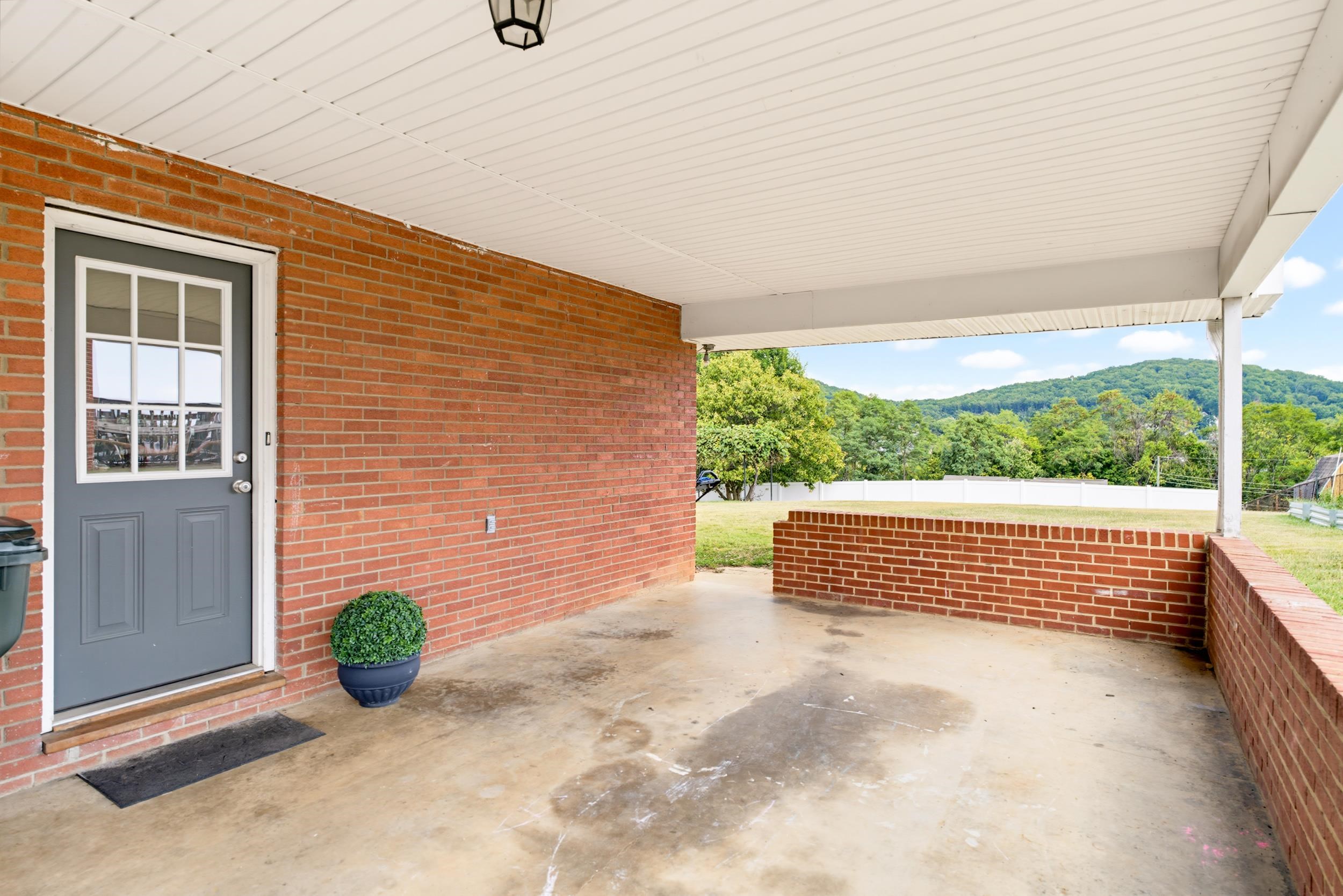 293 GRANDON RD, STAUNTON, Virginia 24401, 3 Bedrooms Bedrooms, ,1 BathroomBathrooms,Residential,293 GRANDON RD,682071 MLS # 682071 293 GRANDON RD, STAUNTON, Virginia 24401, 3 Bedrooms Bedrooms, ,1 BathroomBathrooms,Residential,293 GRANDON RD,682071 MLS # 682071